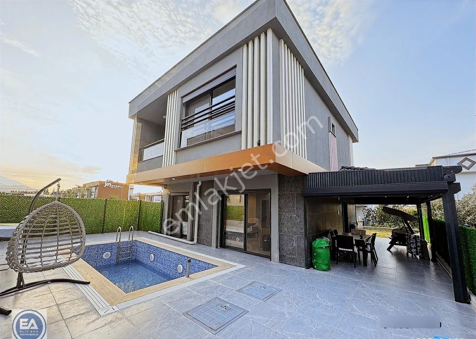 Kuşadası Güzelçamlıda Eşyalı Özel Havuzlu 4+1 Müstakil Villa - Görsel 26