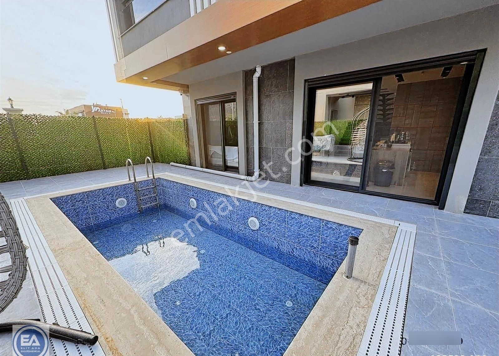 Kuşadası Güzelçamlıda Eşyalı Özel Havuzlu 4+1 Müstakil Villa - Görsel 16