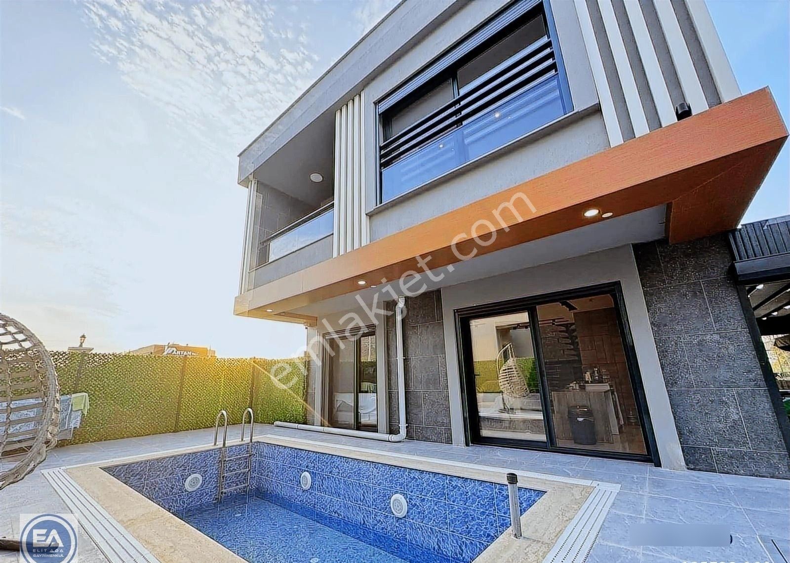 Kuşadası Güzelçamlıda Eşyalı Özel Havuzlu 4+1 Müstakil Villa - Görsel 4