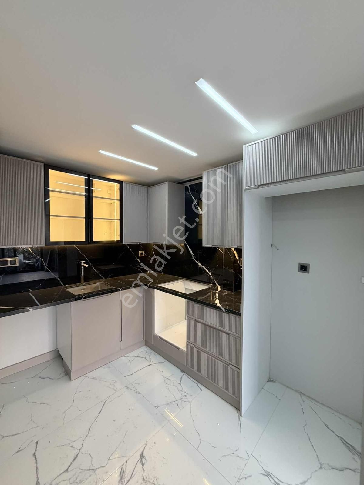 Total'den Yeşil Fırın Yanı Sıfır Ultra Lüx Daire !!! - Görsel 2