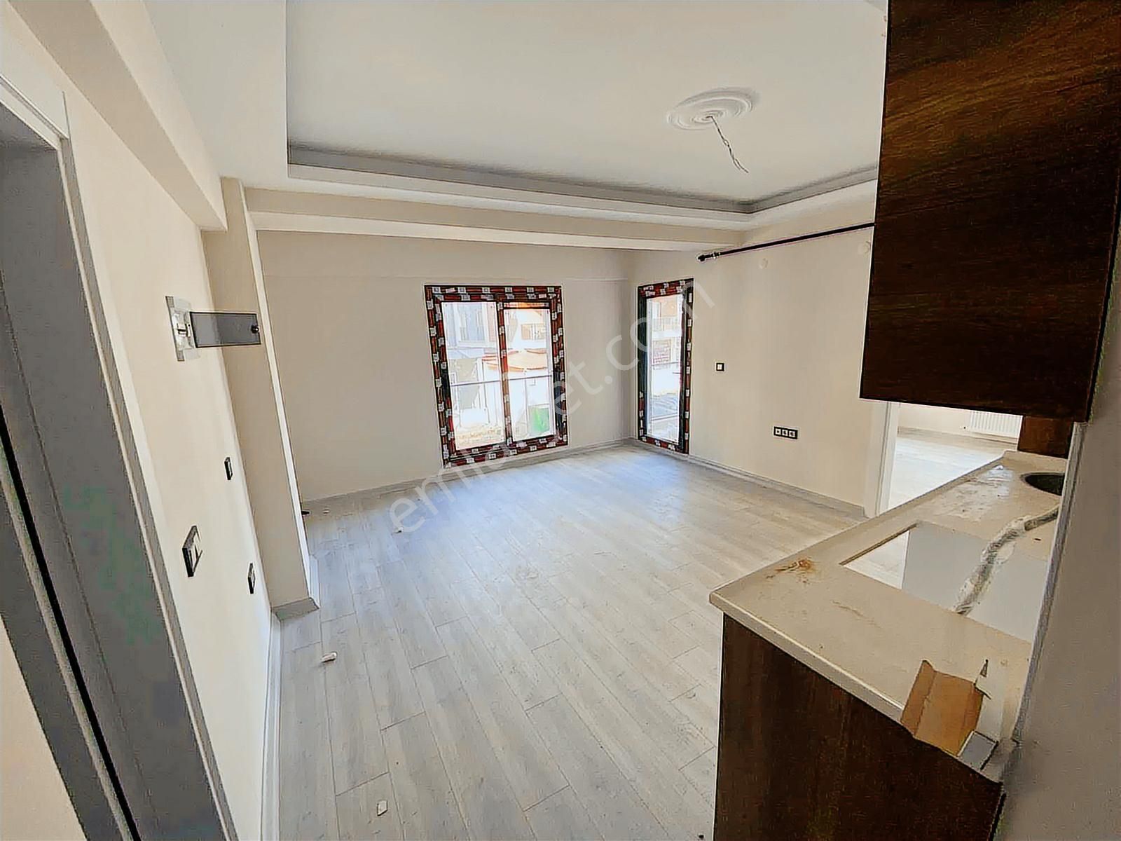 İzmir Menemen Seyrek'te Geniş Köşe Daire 1+1 - Görsel 14