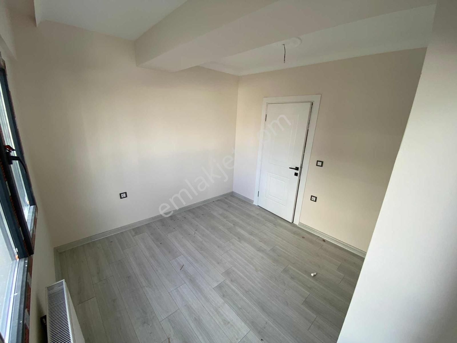 İzmir Menemen Seyrek'te Geniş Köşe Daire 1+1 - Görsel 10