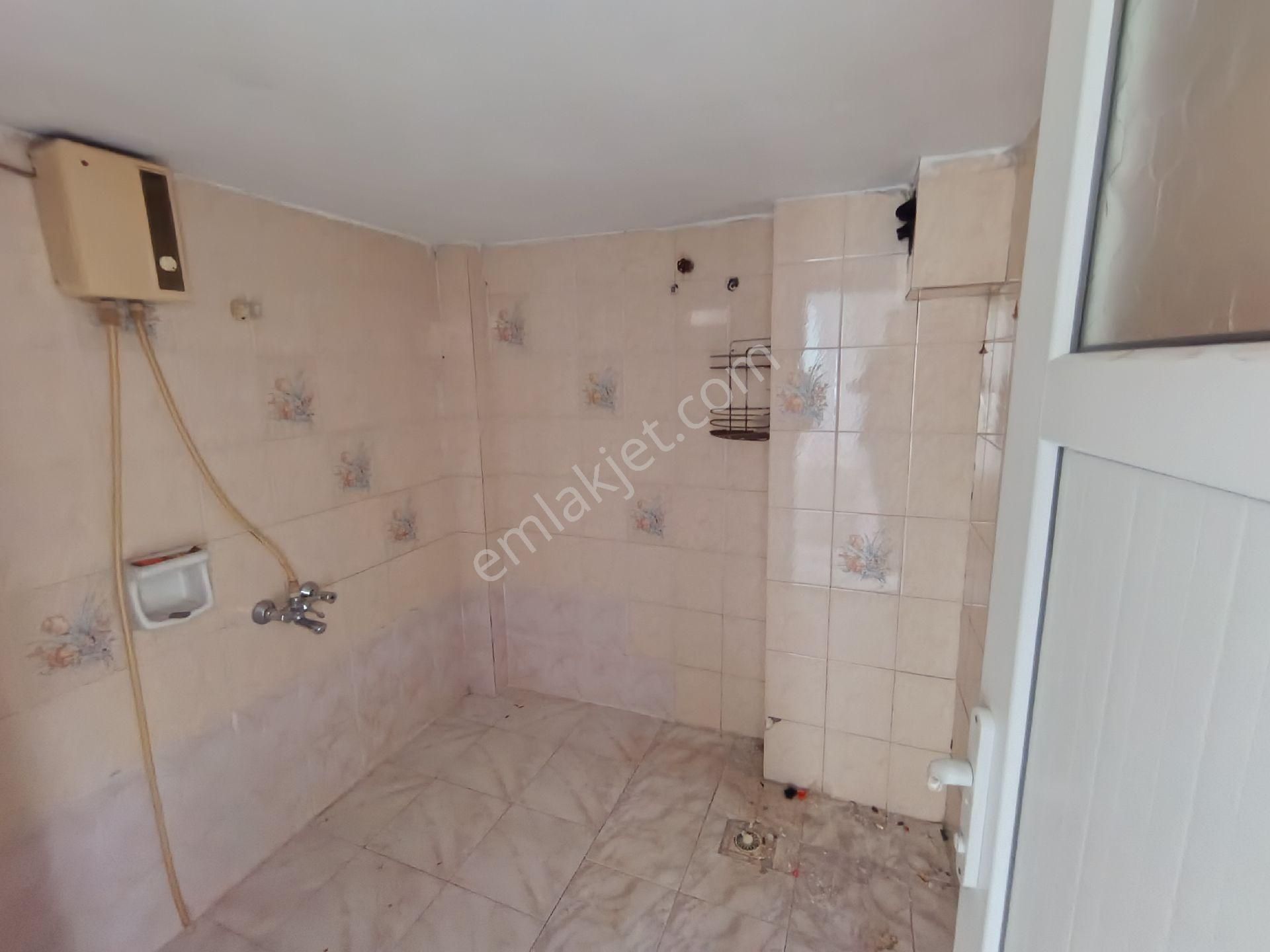 Gülpınar Mh Salı Pazarı Civarı 3/buçuk Katlı Komple Satılık Bina - Görsel 37