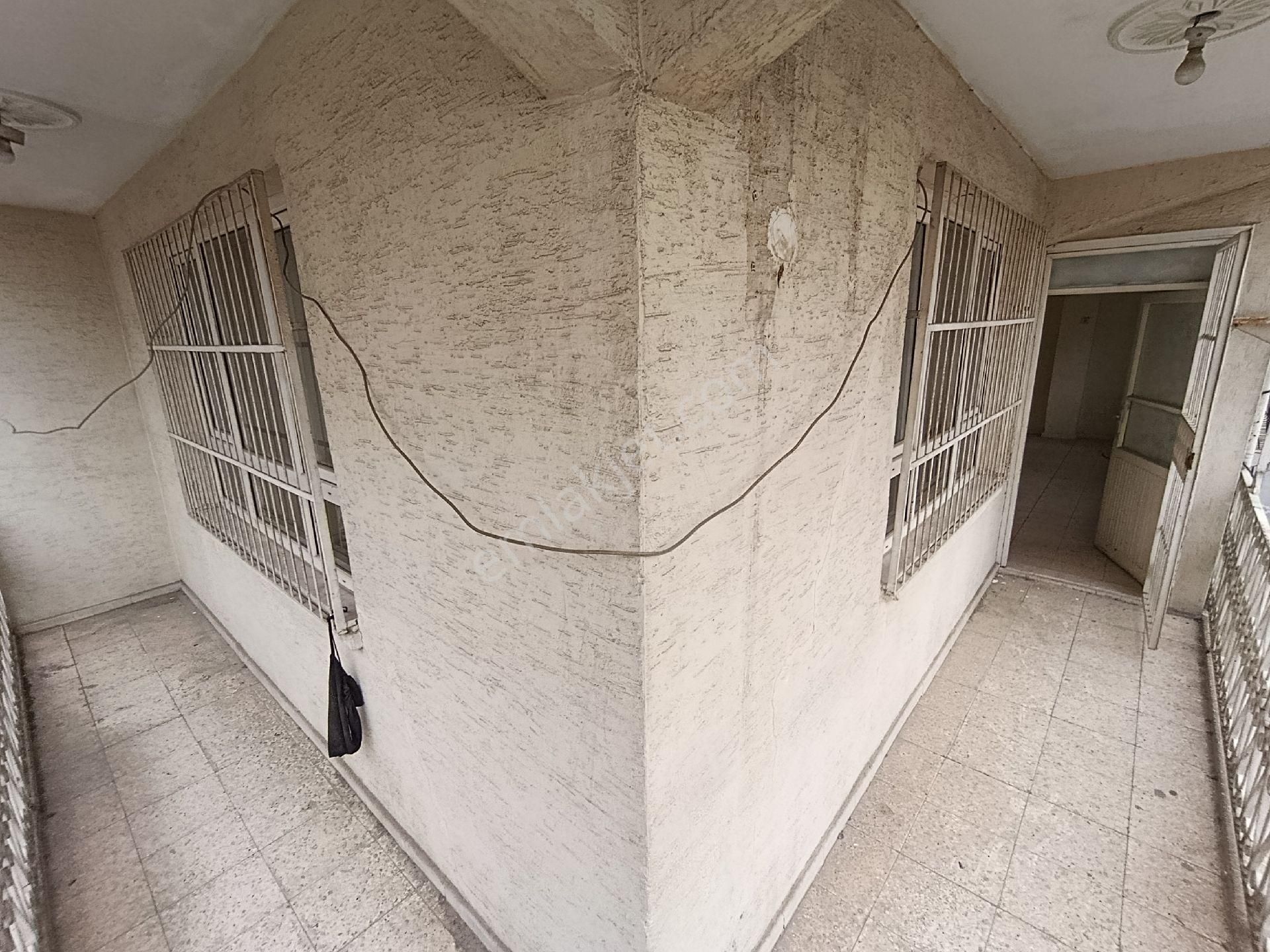 Gülpınar Mh Salı Pazarı Civarı 3/buçuk Katlı Komple Satılık Bina - Görsel 9