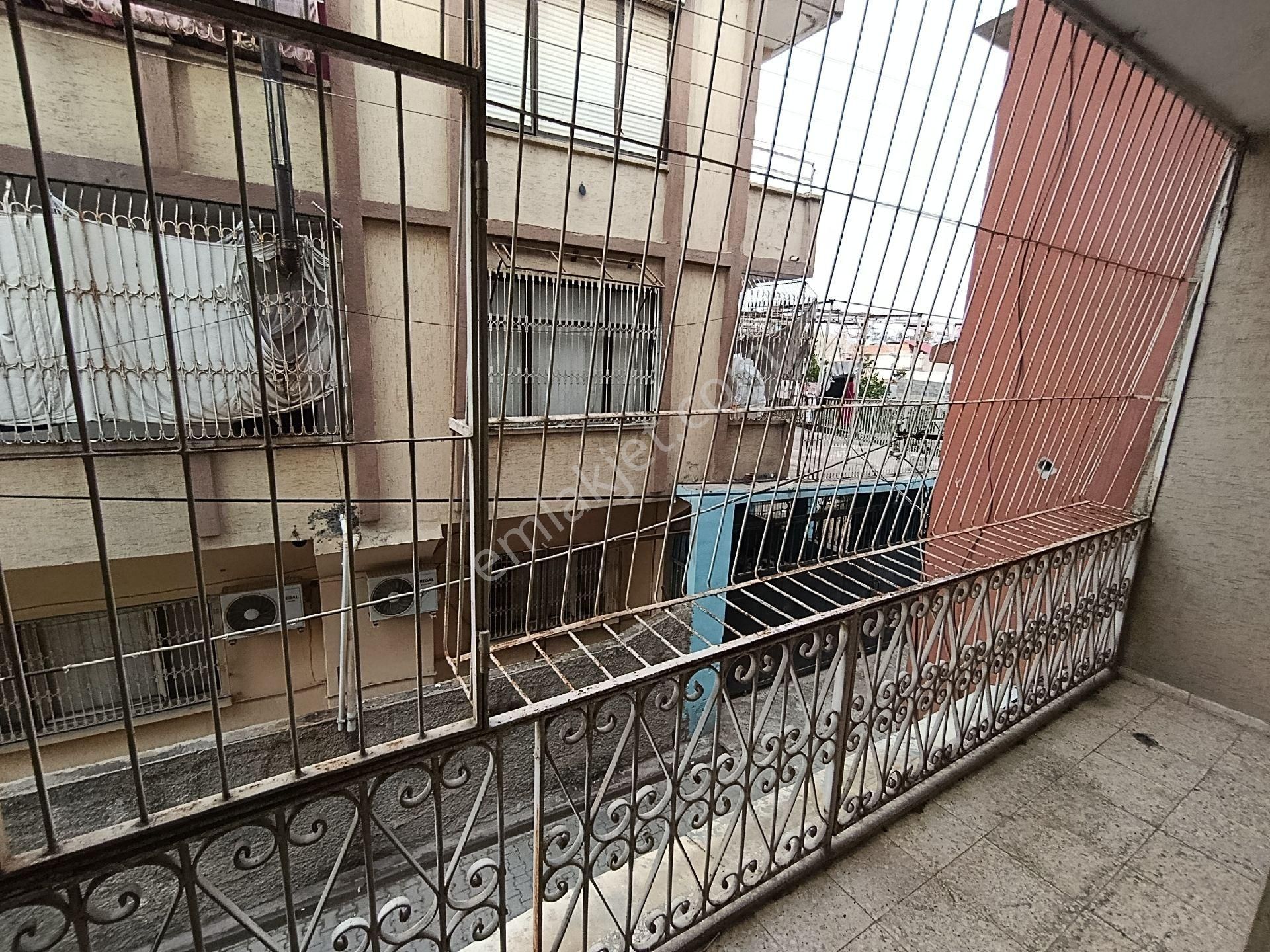 Gülpınar Mh Salı Pazarı Civarı 3/buçuk Katlı Komple Satılık Bina - Görsel 27