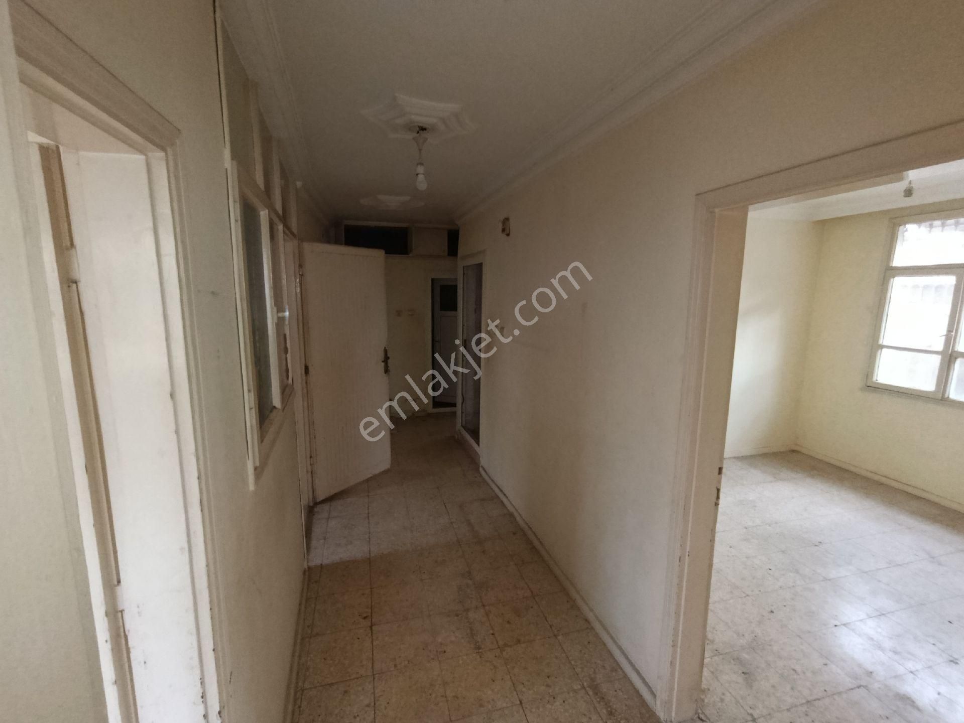 Gülpınar Mh Salı Pazarı Civarı 3/buçuk Katlı Komple Satılık Bina - Görsel 10