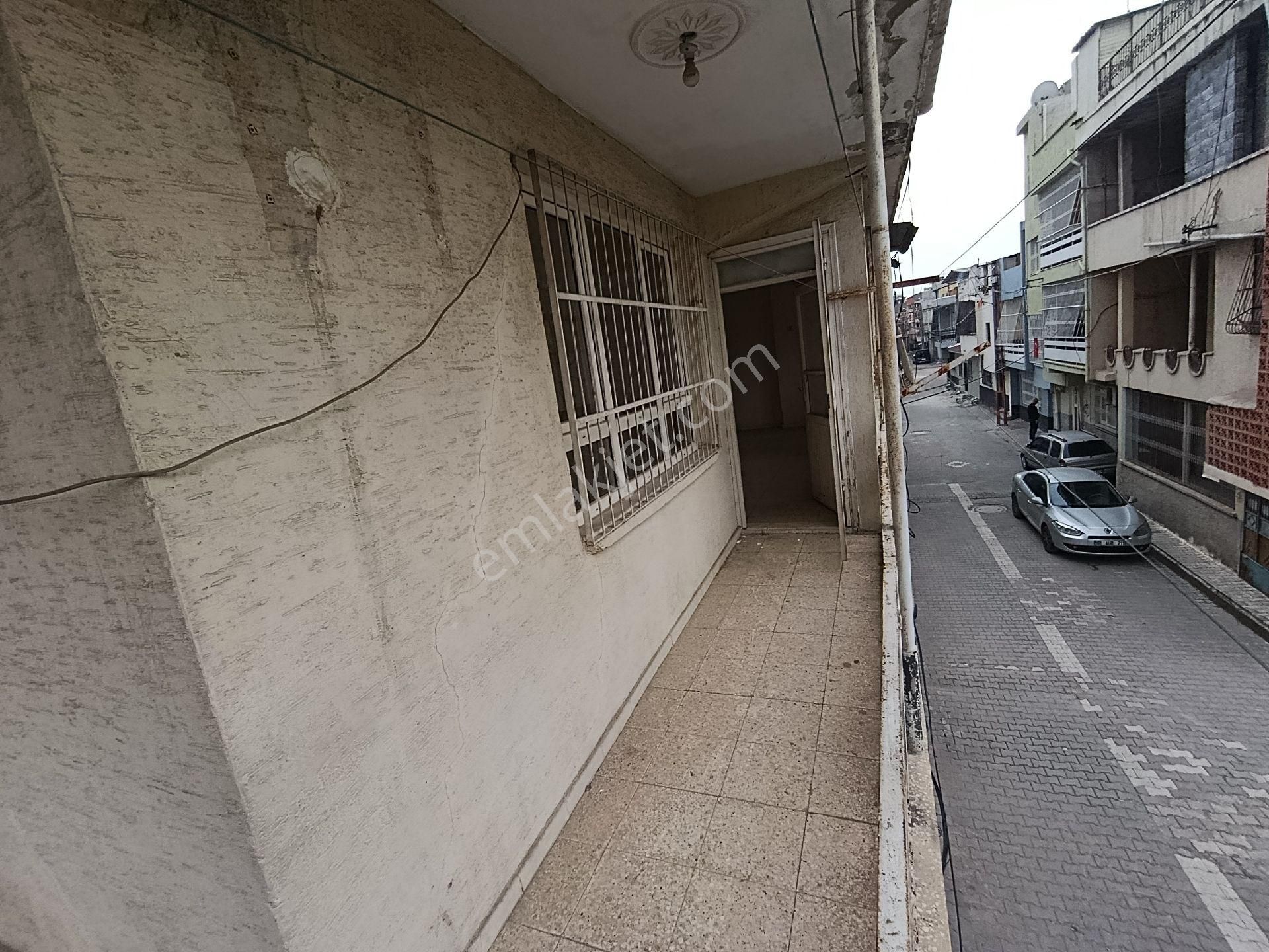 Gülpınar Mh Salı Pazarı Civarı 3/buçuk Katlı Komple Satılık Bina - Görsel 7