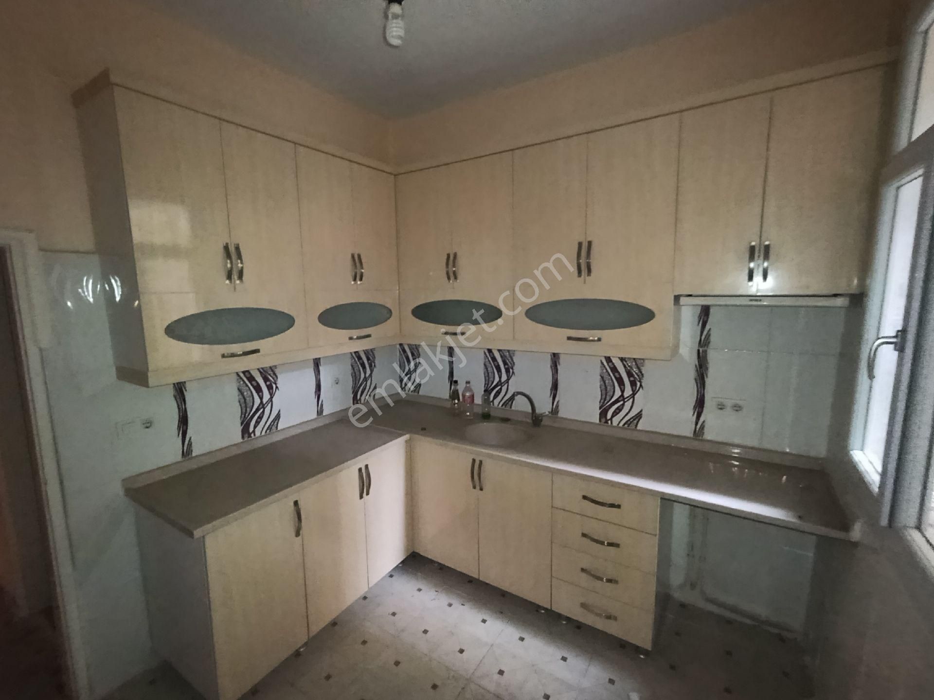 Gülpınar Mh Salı Pazarı Civarı 3/buçuk Katlı Komple Satılık Bina - Görsel 16