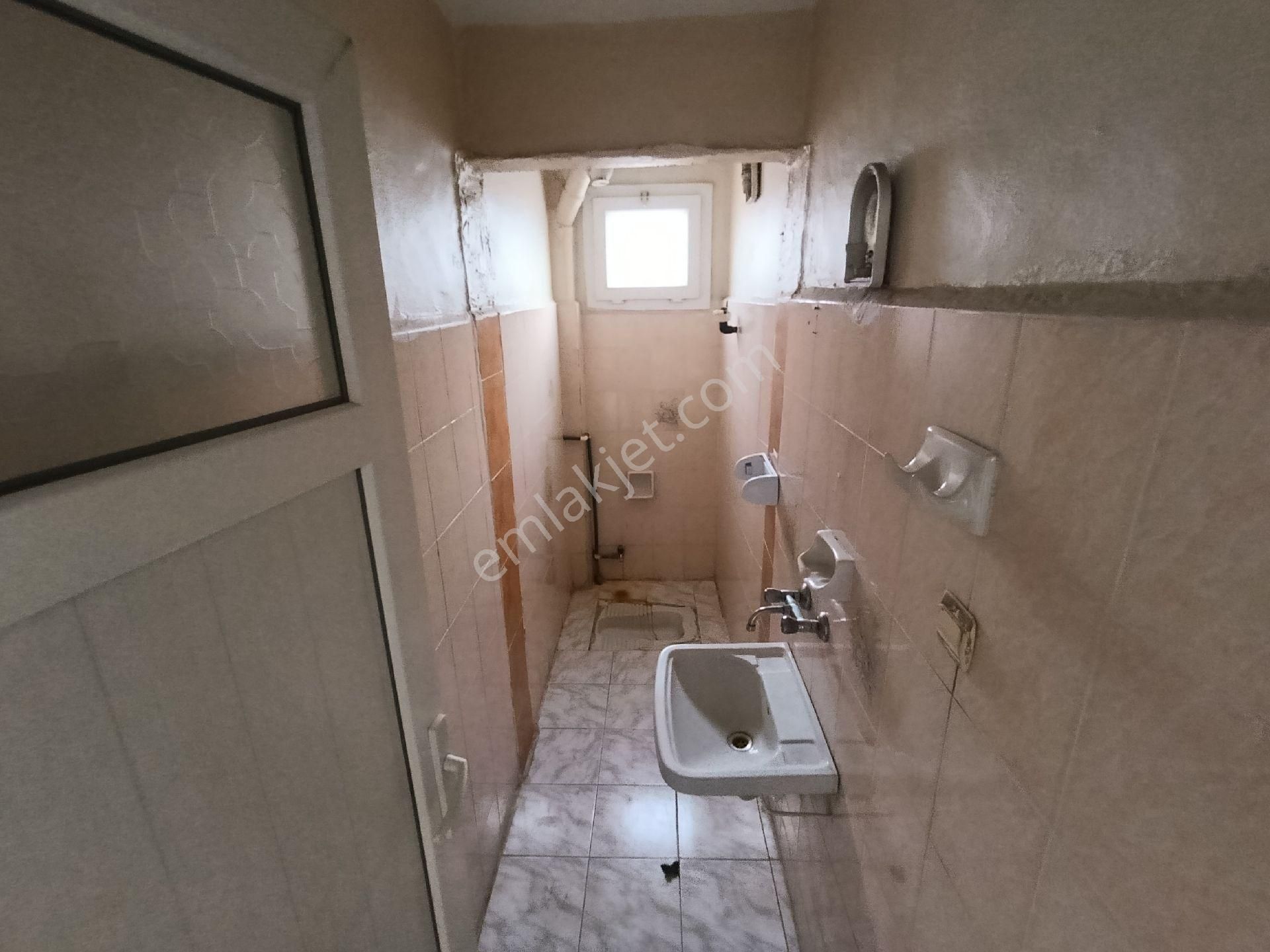 Gülpınar Mh Salı Pazarı Civarı 3/buçuk Katlı Komple Satılık Bina - Görsel 30