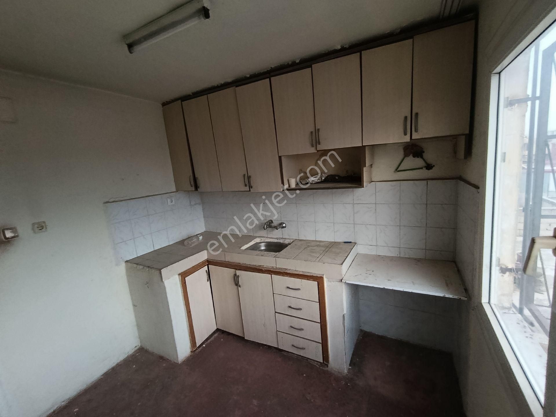 Gülpınar Mh Salı Pazarı Civarı 3/buçuk Katlı Komple Satılık Bina - Görsel 38