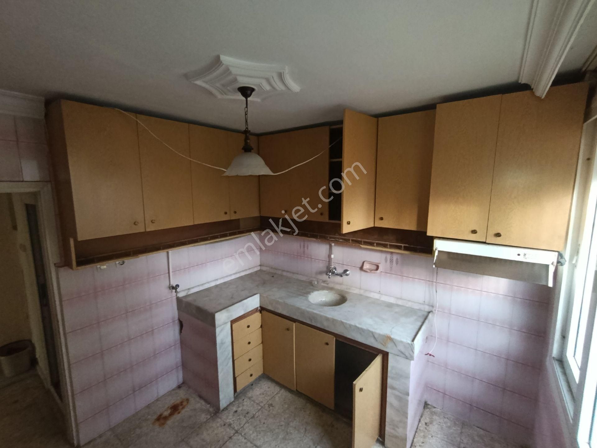 Gülpınar Mh Salı Pazarı Civarı 3/buçuk Katlı Komple Satılık Bina - Görsel 21