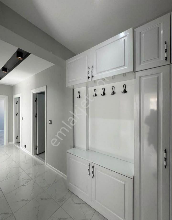 Güngören'de Ulaşıma Yakın 2+1 Kiralık Daire Emlakçı Degilim Ev Sahibiyim - Görsel 7