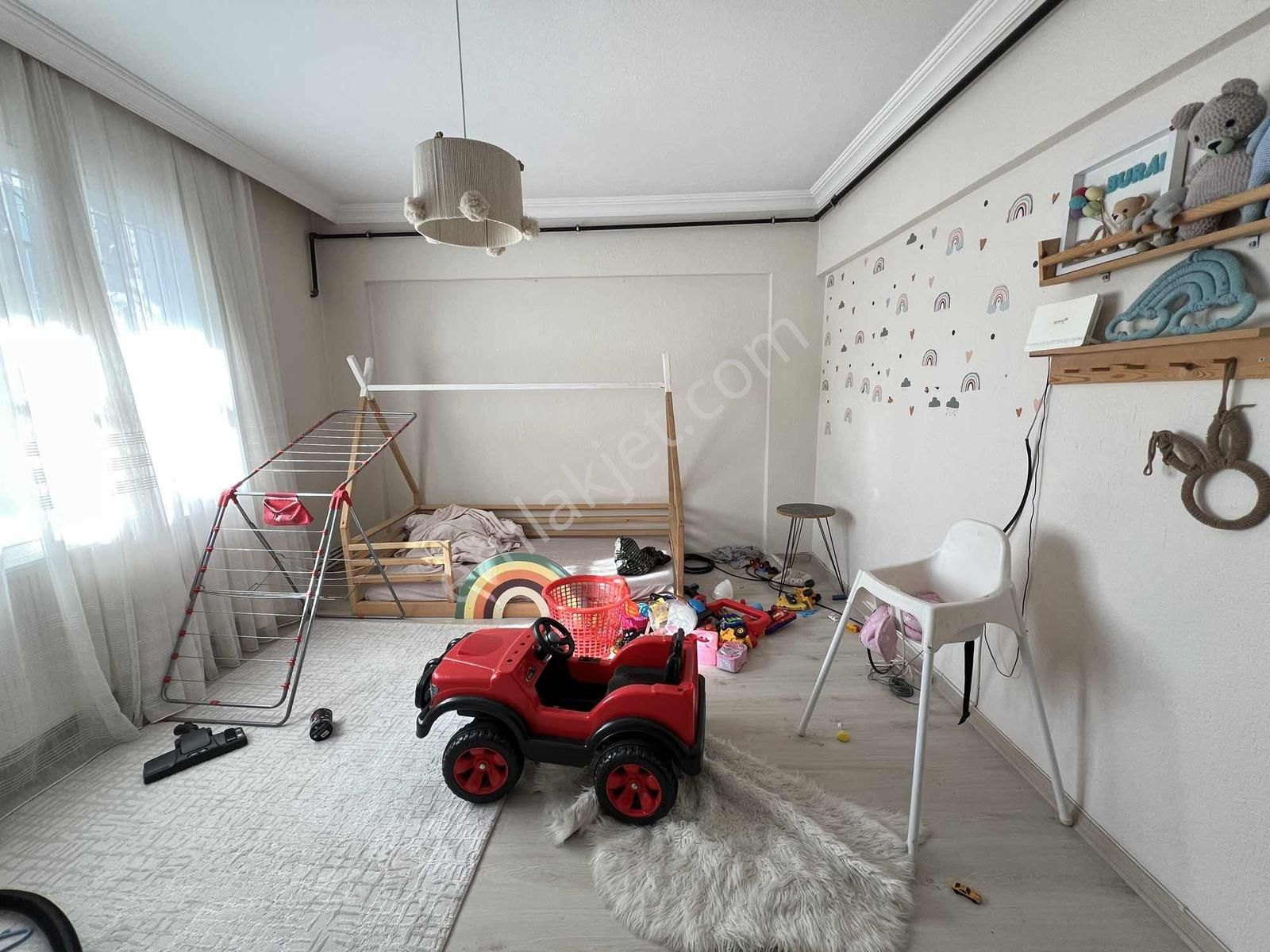 Akalın Bozyaka Zincirlikuyuda 2+1 Doğalgazlı Arakat Çift Balkon - Görsel 14