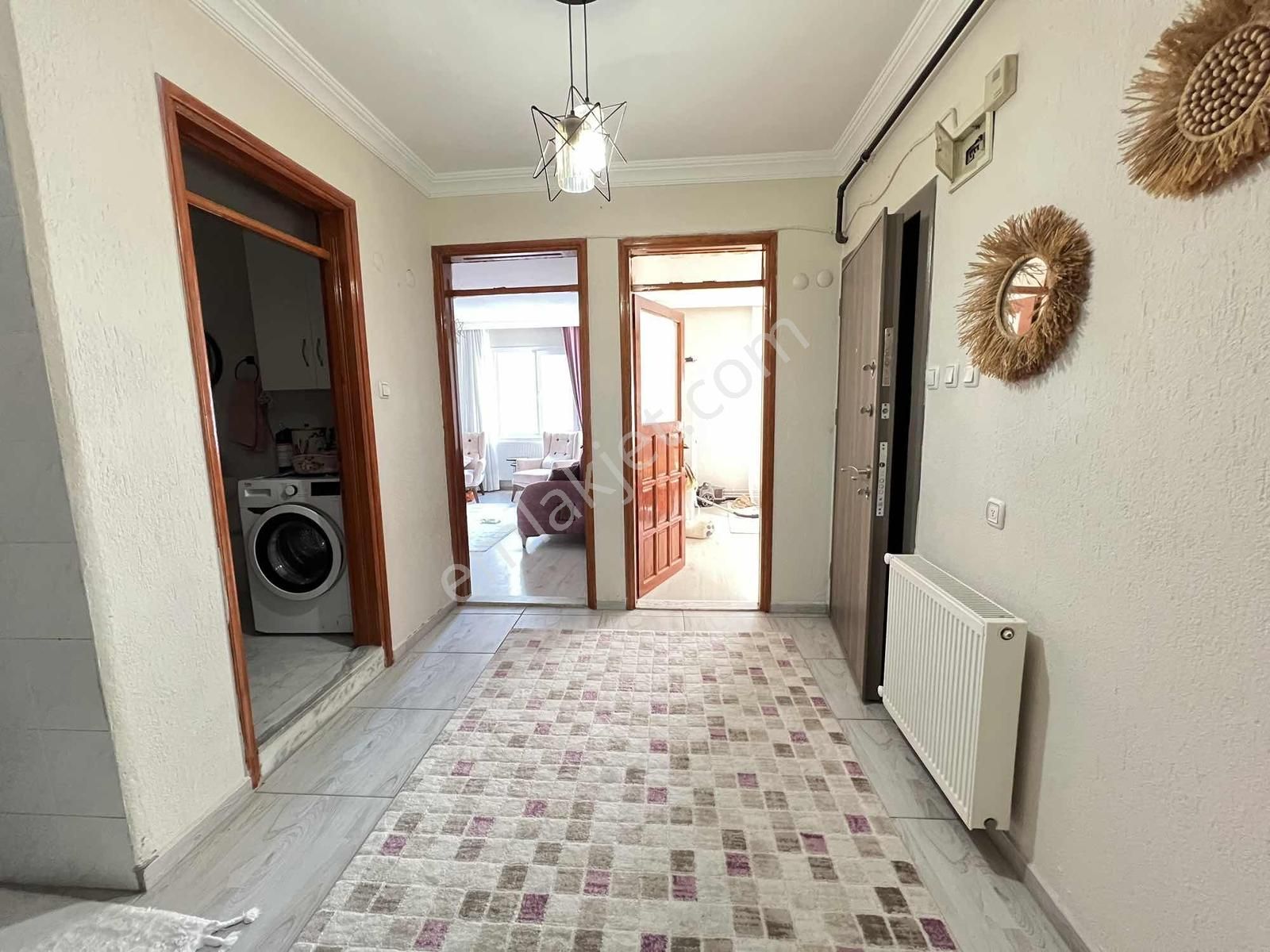 Akalın Bozyaka Zincirlikuyuda 2+1 Doğalgazlı Arakat Çift Balkon - Görsel 8