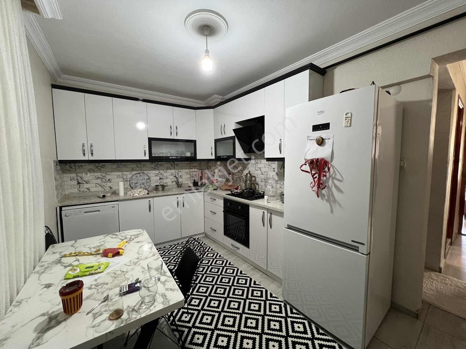 Akalın Bozyaka Zincirlikuyuda 2+1 Doğalgazlı Arakat Çift Balkon - Görsel 13