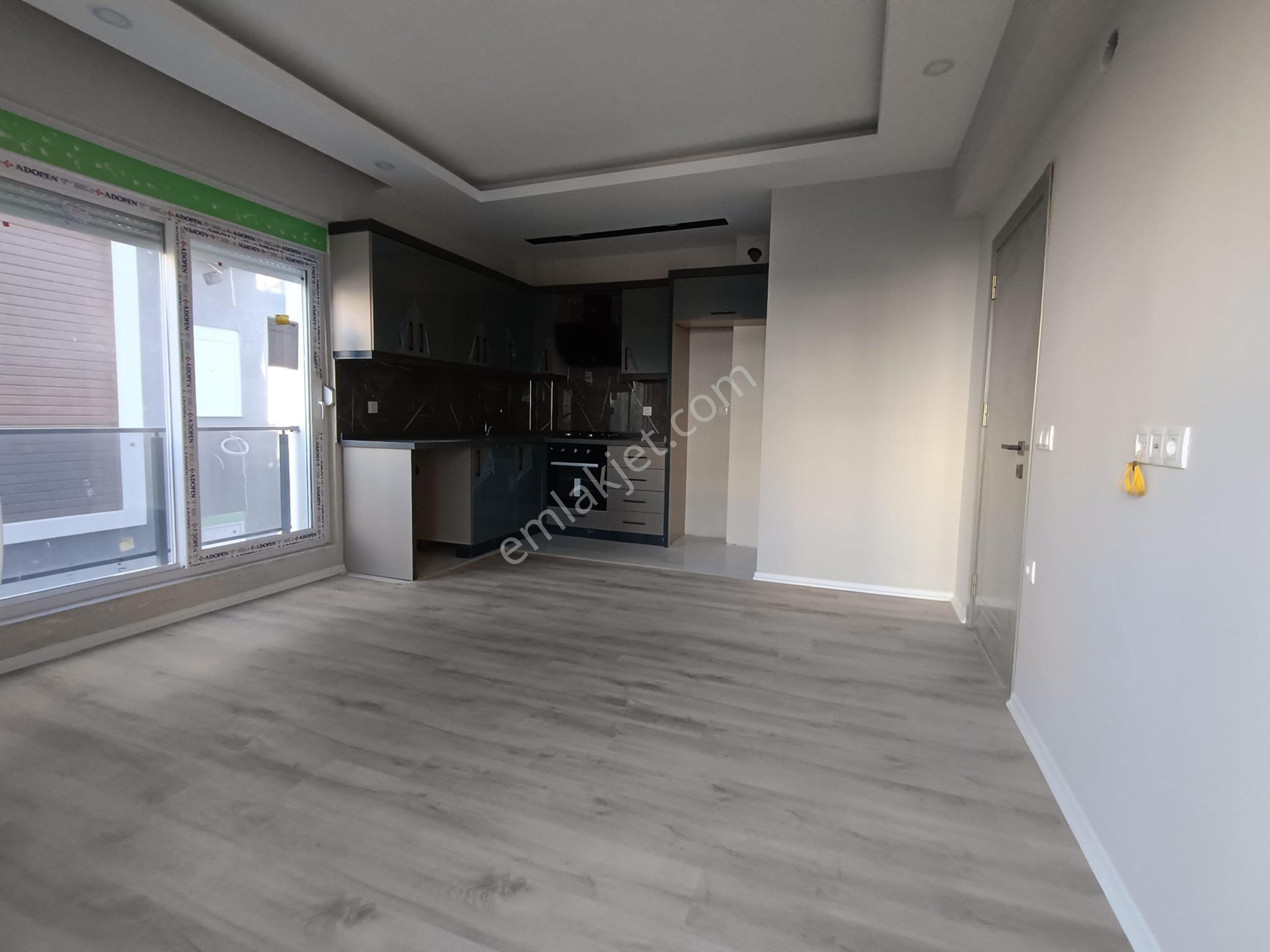 Meydan Tramway Durağı Adım Mesafe Sıfır 2+1