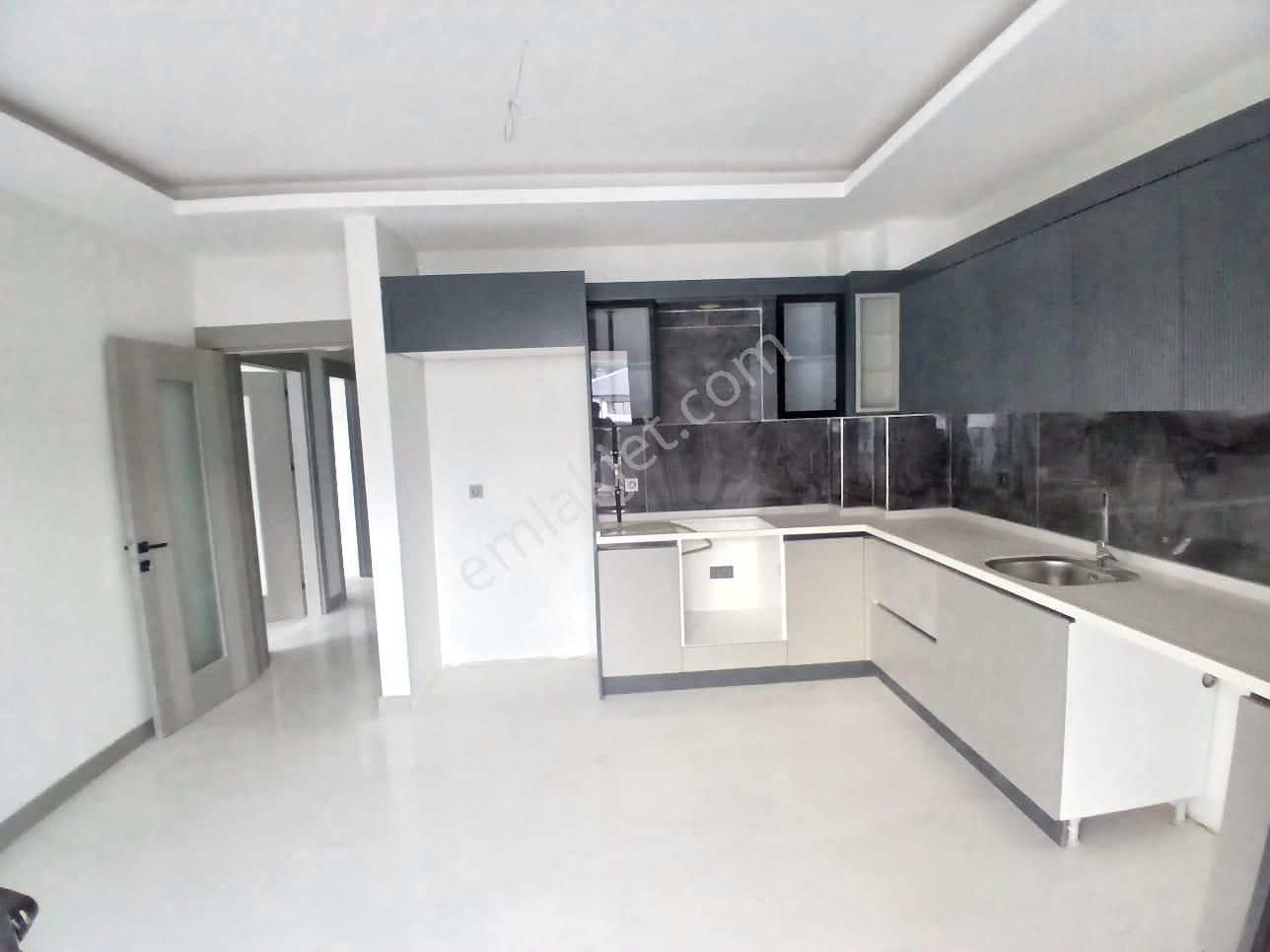 Akçay Emlak'tan Akşehir Yarenler Mahallesinde Garajlı Ara Kat Sıfır Satılık 3+1 Daire - Görsel 3