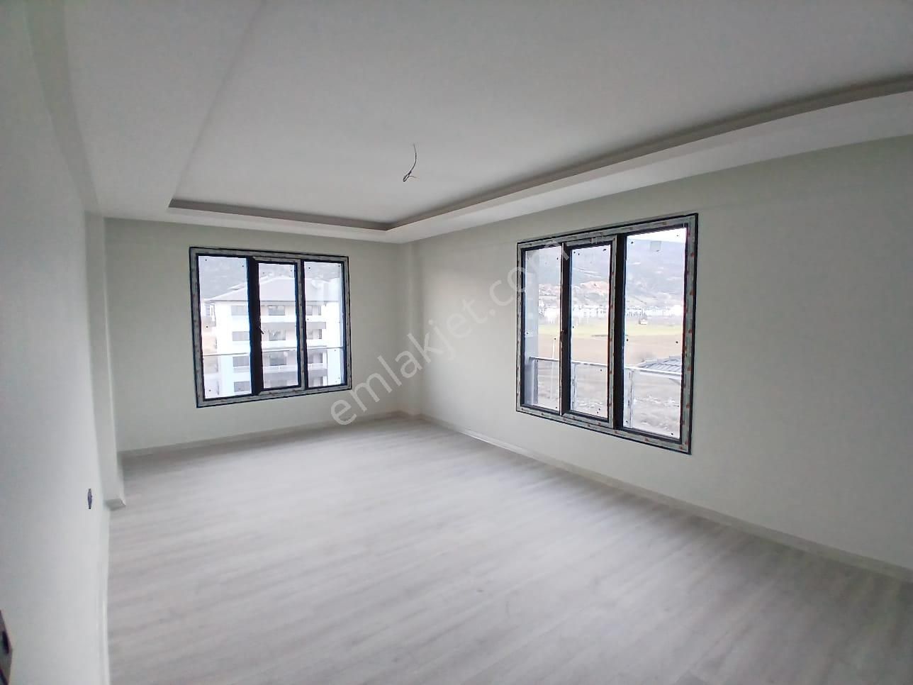 Akçay Emlak'tan Akşehir Yarenler Mahallesinde Garajlı Ara Kat Sıfır Satılık 3+1 Daire - Görsel 8