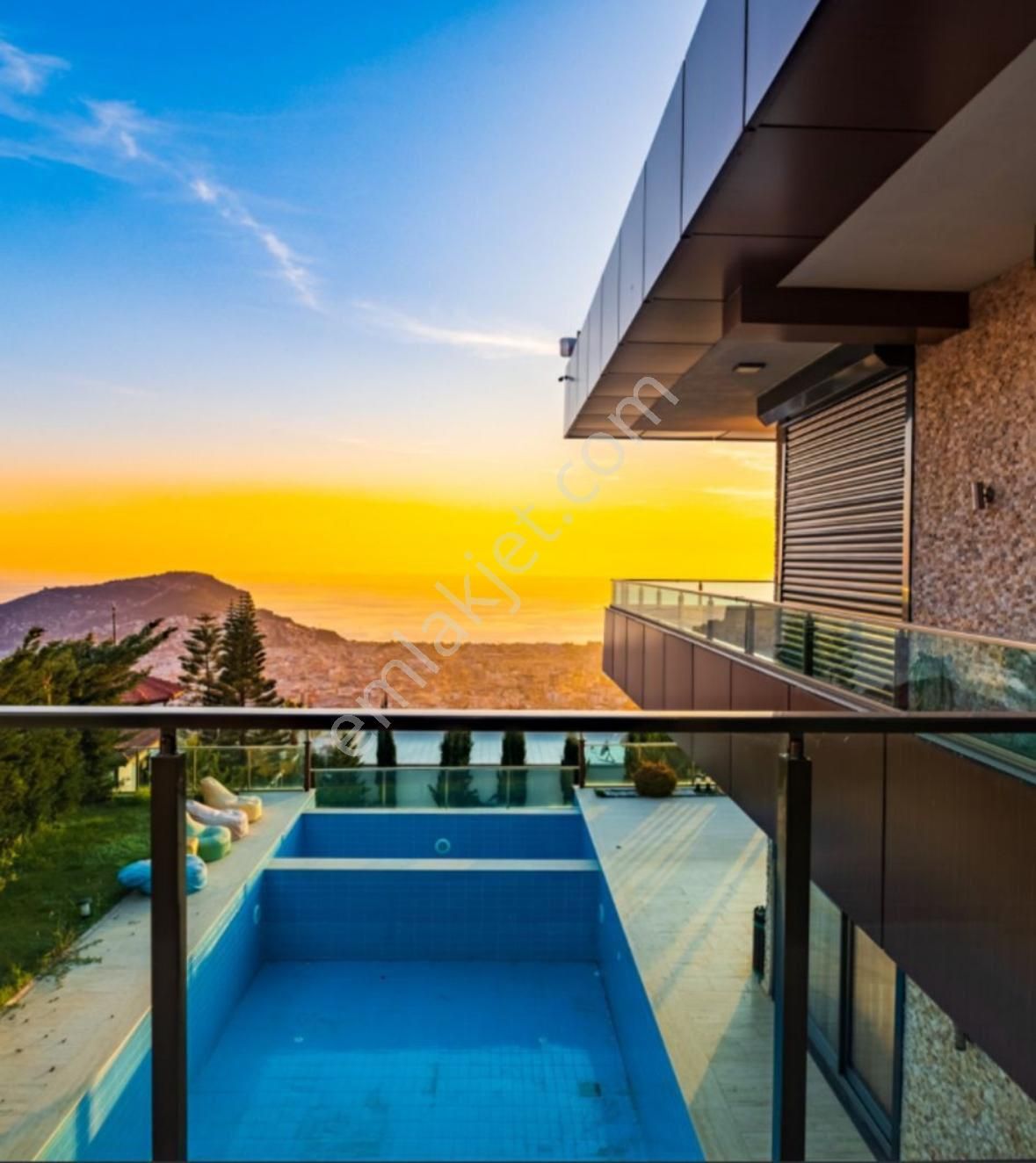 Alanya Büyükhasbahçe Özel Tasarım Ultra Lüks Triplex Villa - Görsel 18
