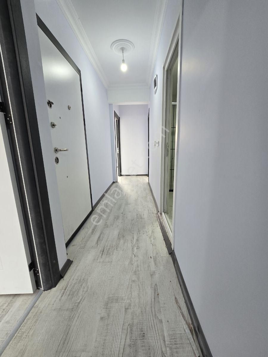 Meydanda Satılık Öncephe 2+1 Ara Kat Daire - Görsel 3