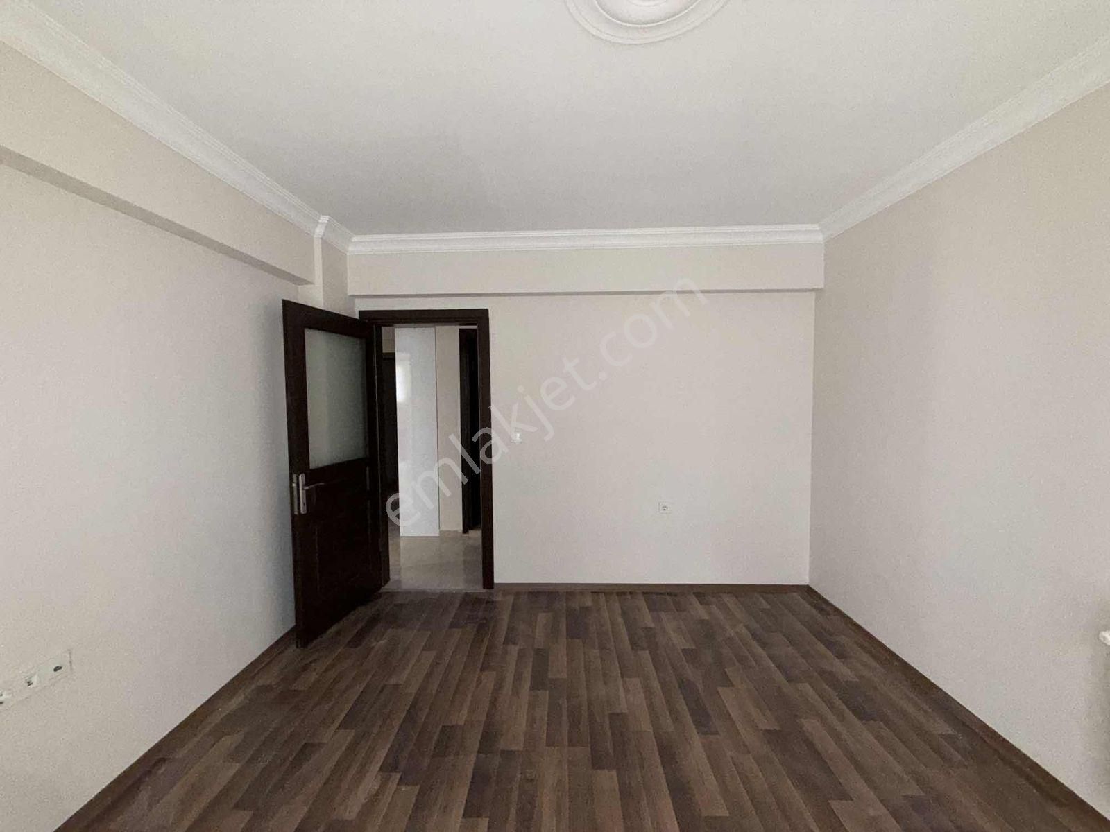 Remax Pin'den Girne Mahallesinde Doğalgazlı 3+1 Kiralık Daire - Görsel 9