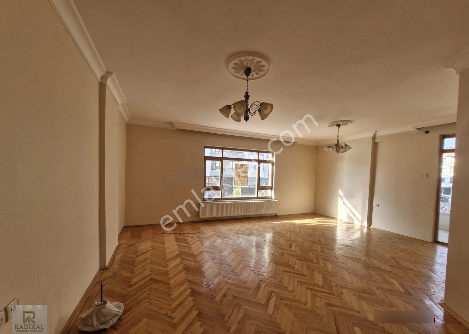 Aşıkpaşa Mahallesi Ziya Oralay Caddesi Üzeri Katta Kök Tapulu Satılık 3+1 Daire....... - Görsel 12