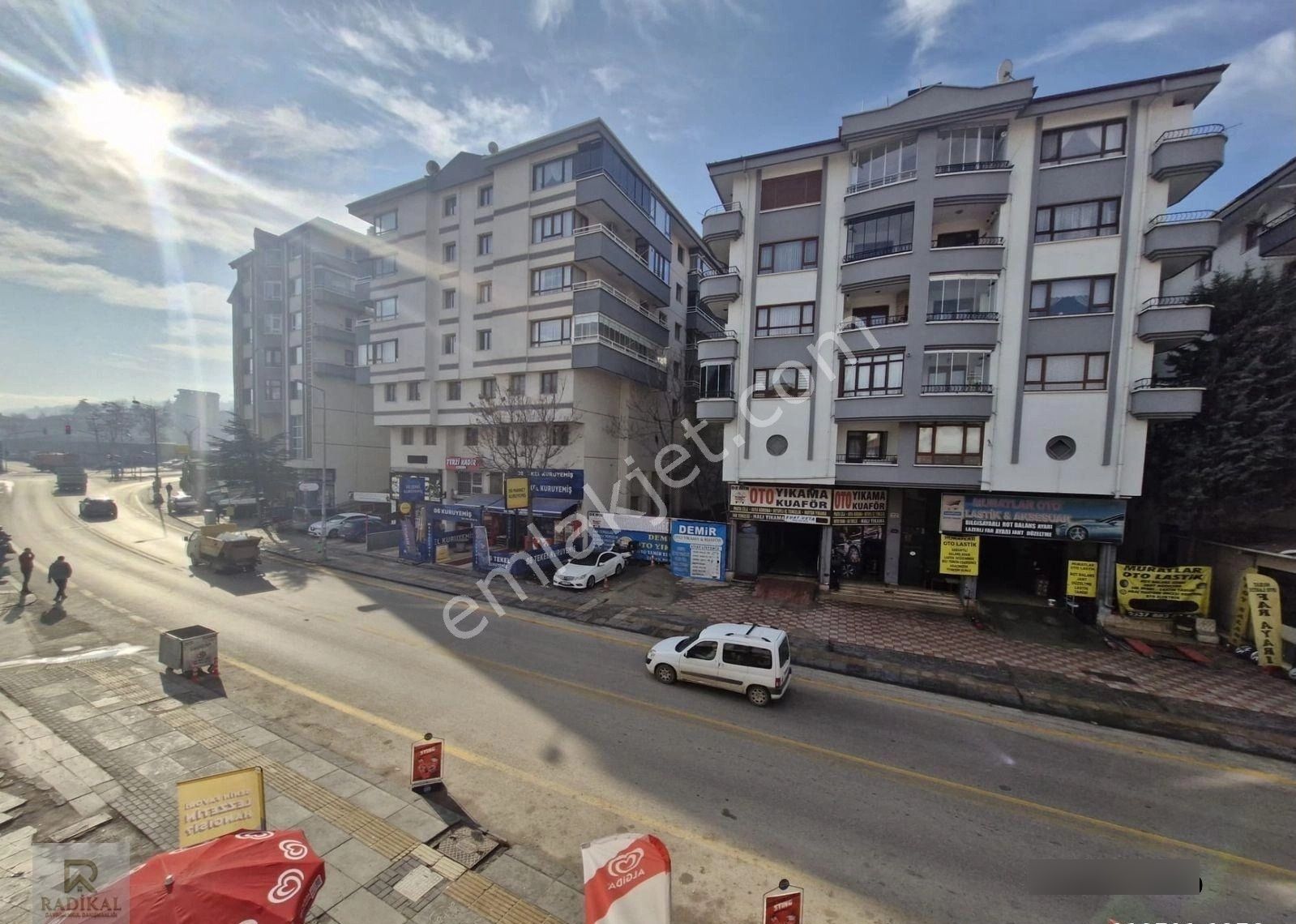 Aşıkpaşa Mahallesi Ziya Oralay Caddesi Üzeri Katta Kök Tapulu Satılık 3+1 Daire....... - Görsel 2