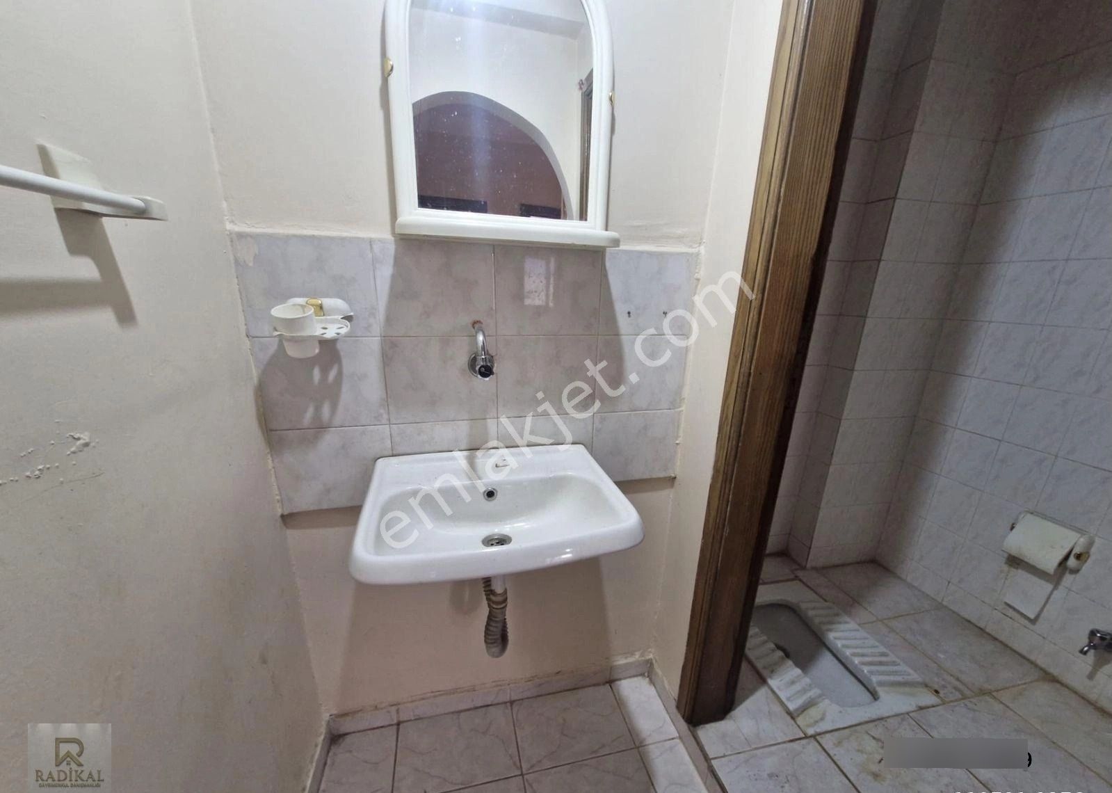 Aşıkpaşa Mahallesi Ziya Oralay Caddesi Üzeri Katta Kök Tapulu Satılık 3+1 Daire....... - Görsel 8