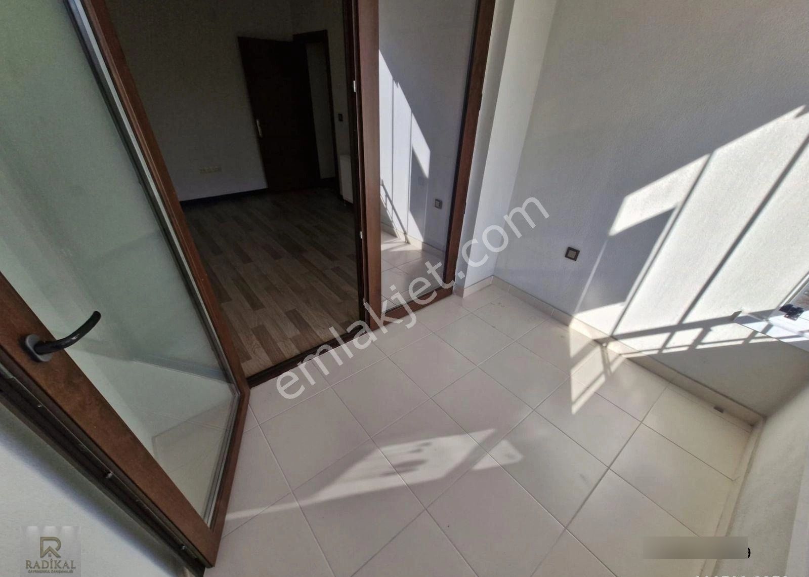 Yıldızevler Mahallesi Cezayir Caddesi Emsalsiz Full Yapılı Oturuma Hazır Kiralık 3+1 Dubleks Daire - Görsel 8