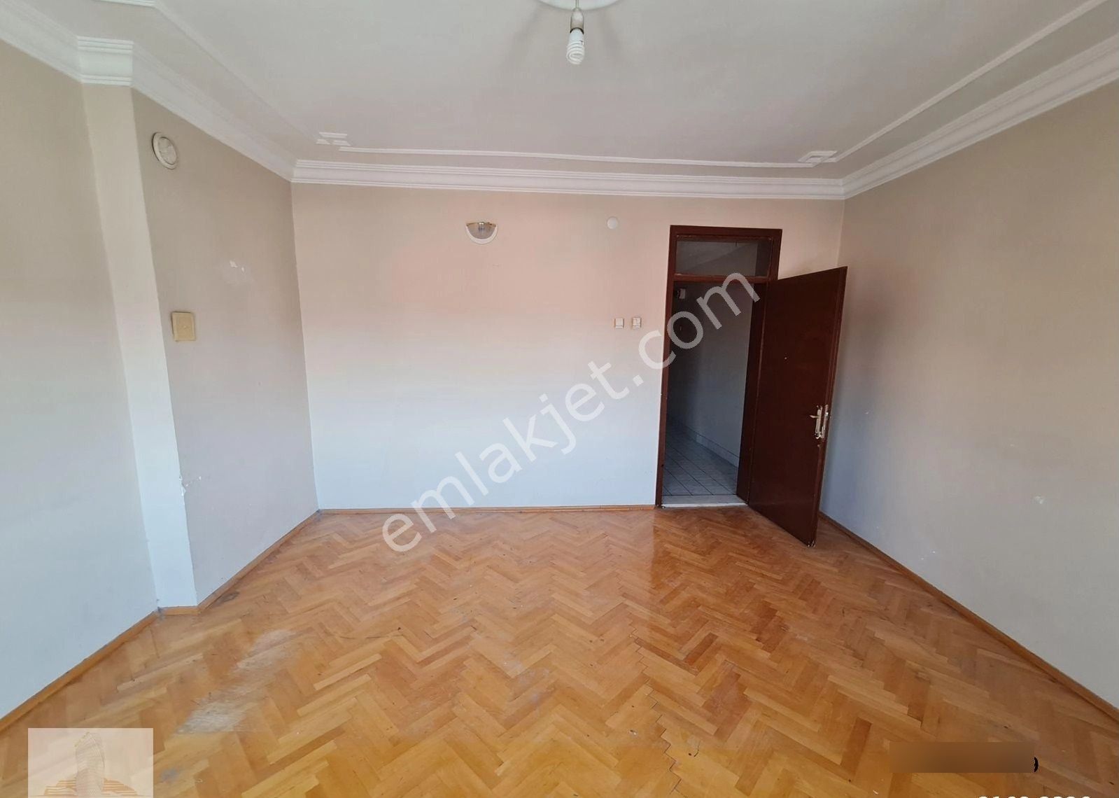 İhsaniye Alt Geçidi Opet Karşısında 3+1 Kiralık Daire - Görsel 12