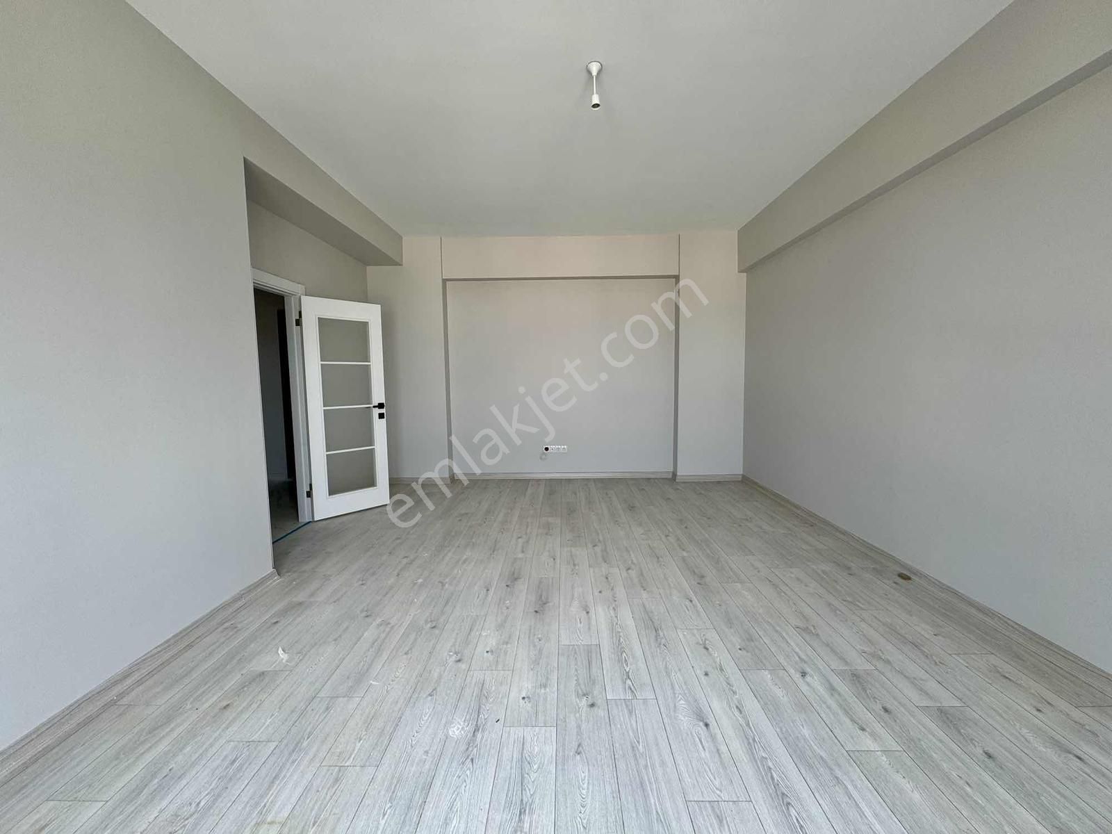 Sancaktepe Çekmeköy Sınırı Cadde Üzeri Satılık 90 M2 2+1 Daire - Görsel 10