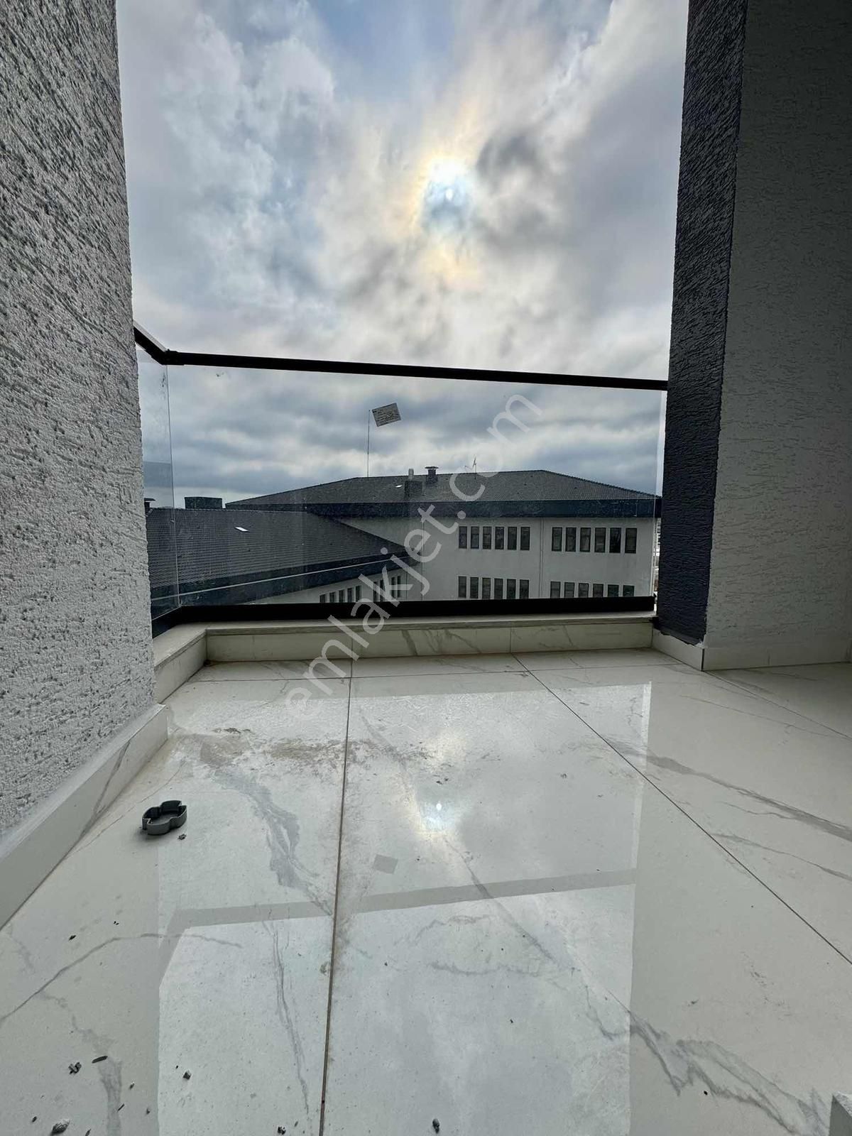 Sancaktepe Çekmeköy Sınırı Cadde Üzeri Satılık 90 M2 2+1 Daire - Görsel 24