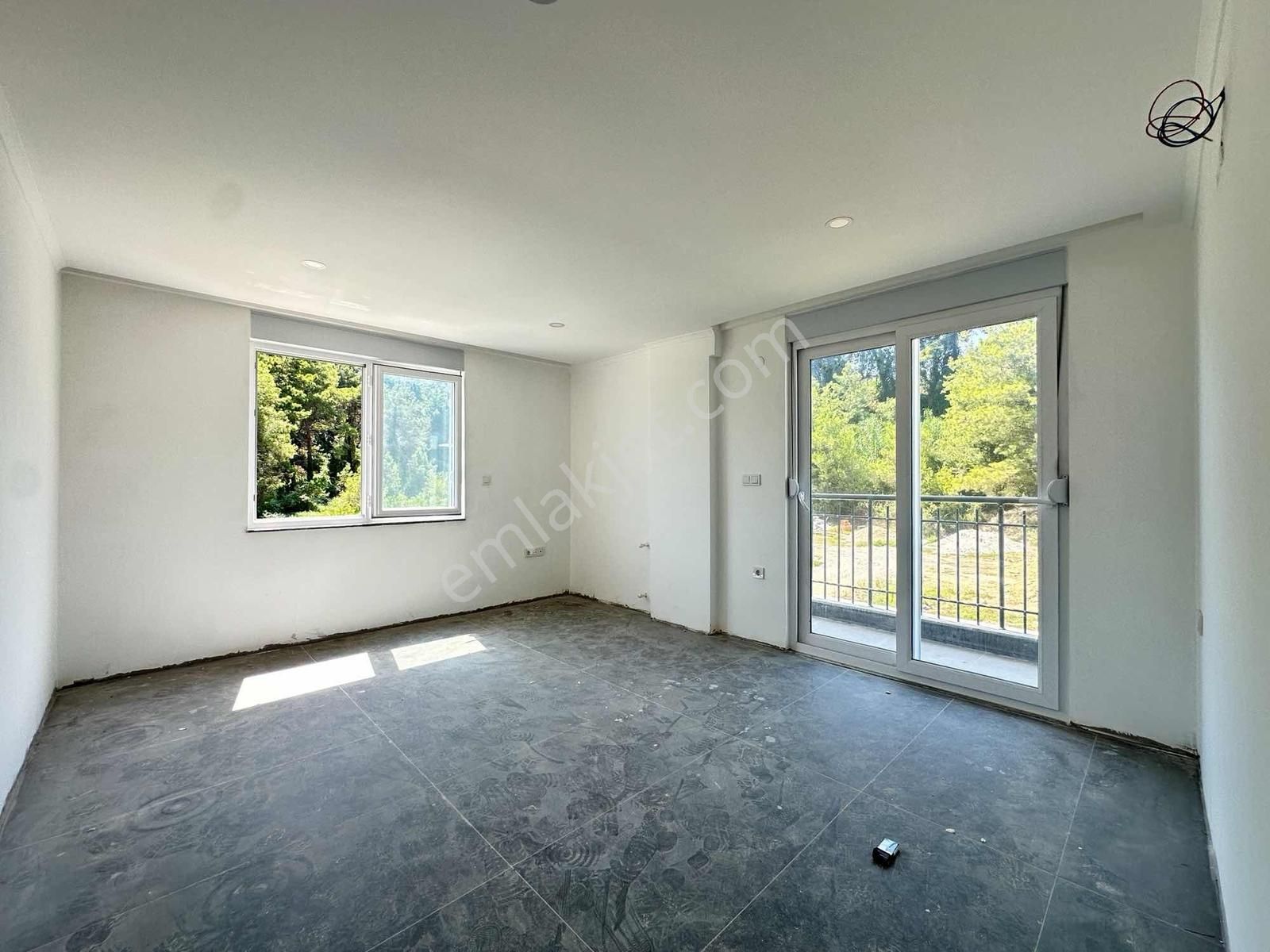 Sarılarda Doğa Manzaralı 5+1 Sıfır Dubleks Havuzlu Daire - Görsel 25