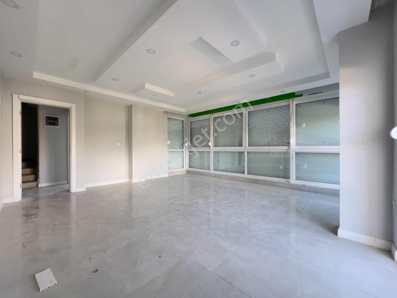 Side'de 4+1 Havuzlu Satılık Sıfır Lüks Dubleks Daire