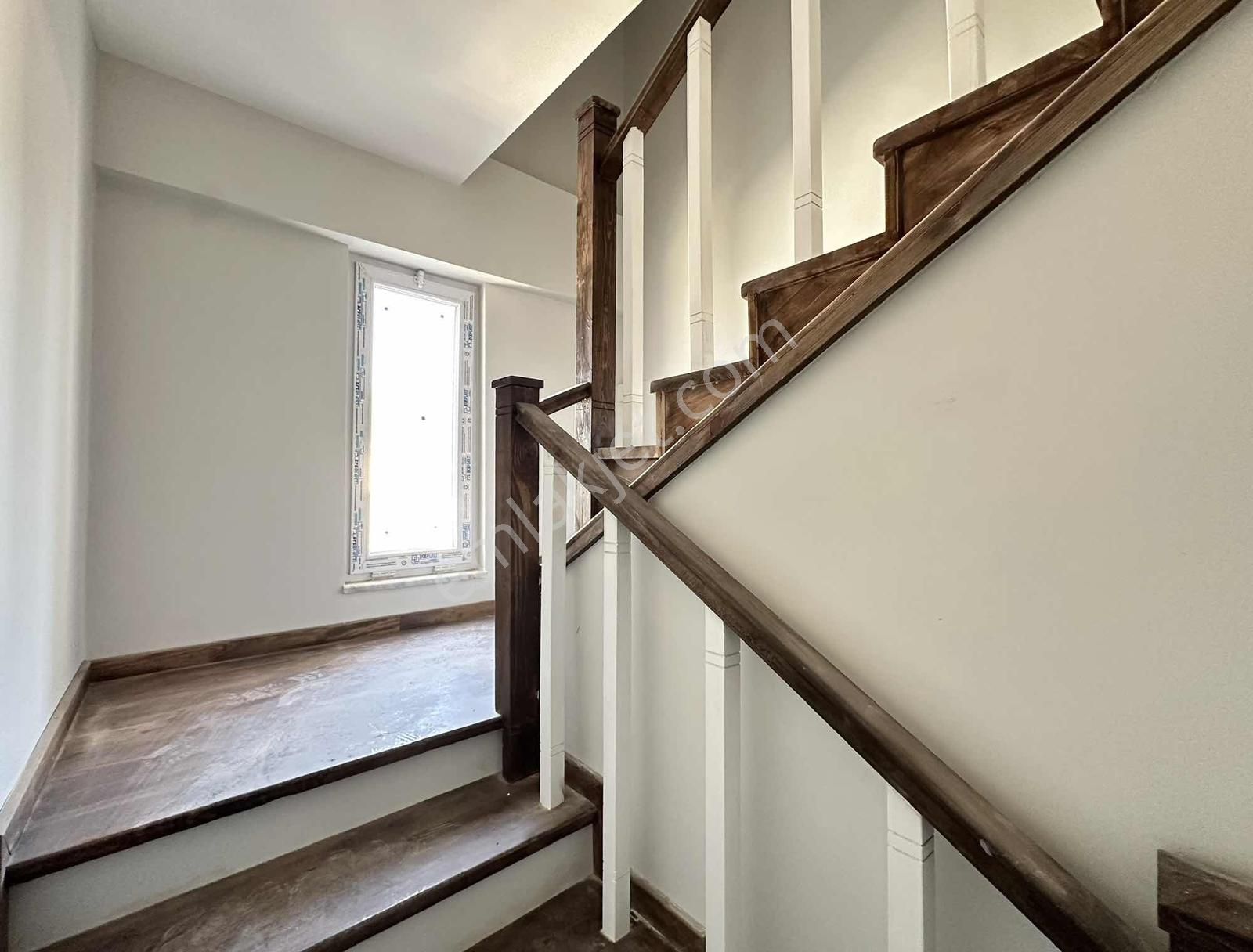 Sarılarda 4+1 Sıfır Dubleks Daire Geniş Teraslı Manzaralı - Görsel 32