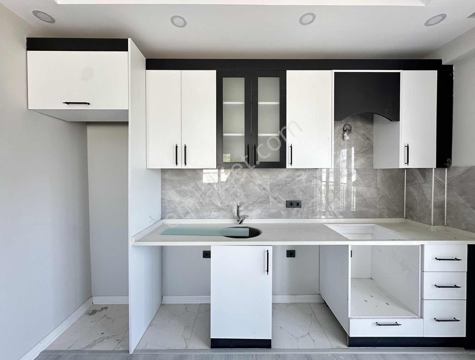 Sarılarda 4+1 Sıfır Dubleks Daire Geniş Teraslı Manzaralı - Görsel 18