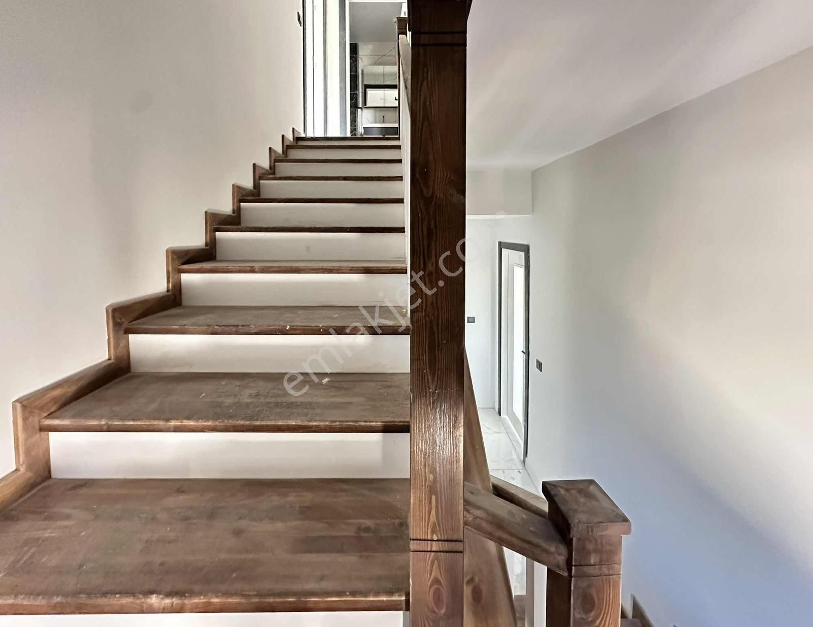 Sarılarda 4+1 Sıfır Dubleks Daire Geniş Teraslı Manzaralı - Görsel 12