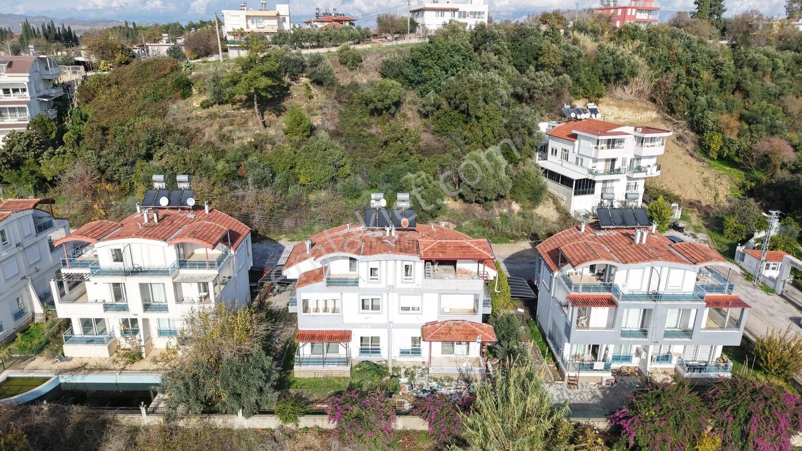 Manavgat Ilıcada Satılık 4+1 Tripleks Villa