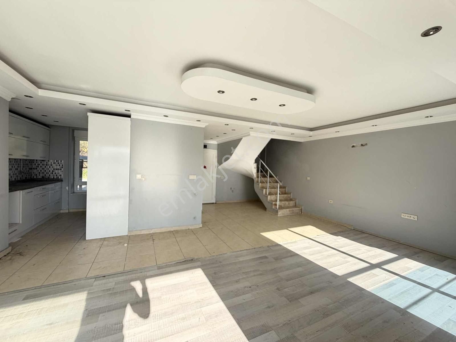 Manavgat Ilıcada Satılık 4+1 Tripleks Villa - Görsel 10