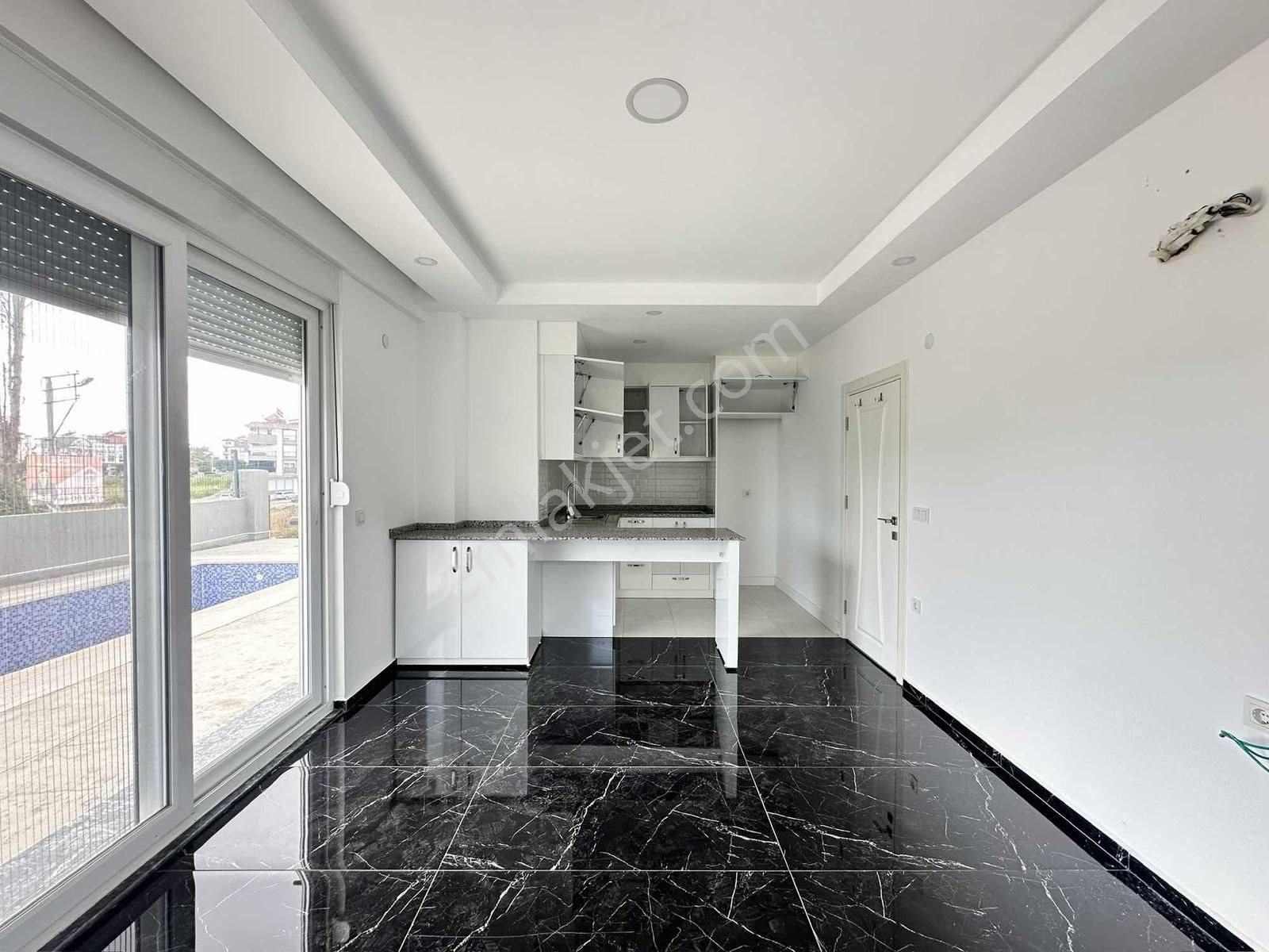 Manavgat Ilıca'da 1+1 Havuzlu Kiralık Daire