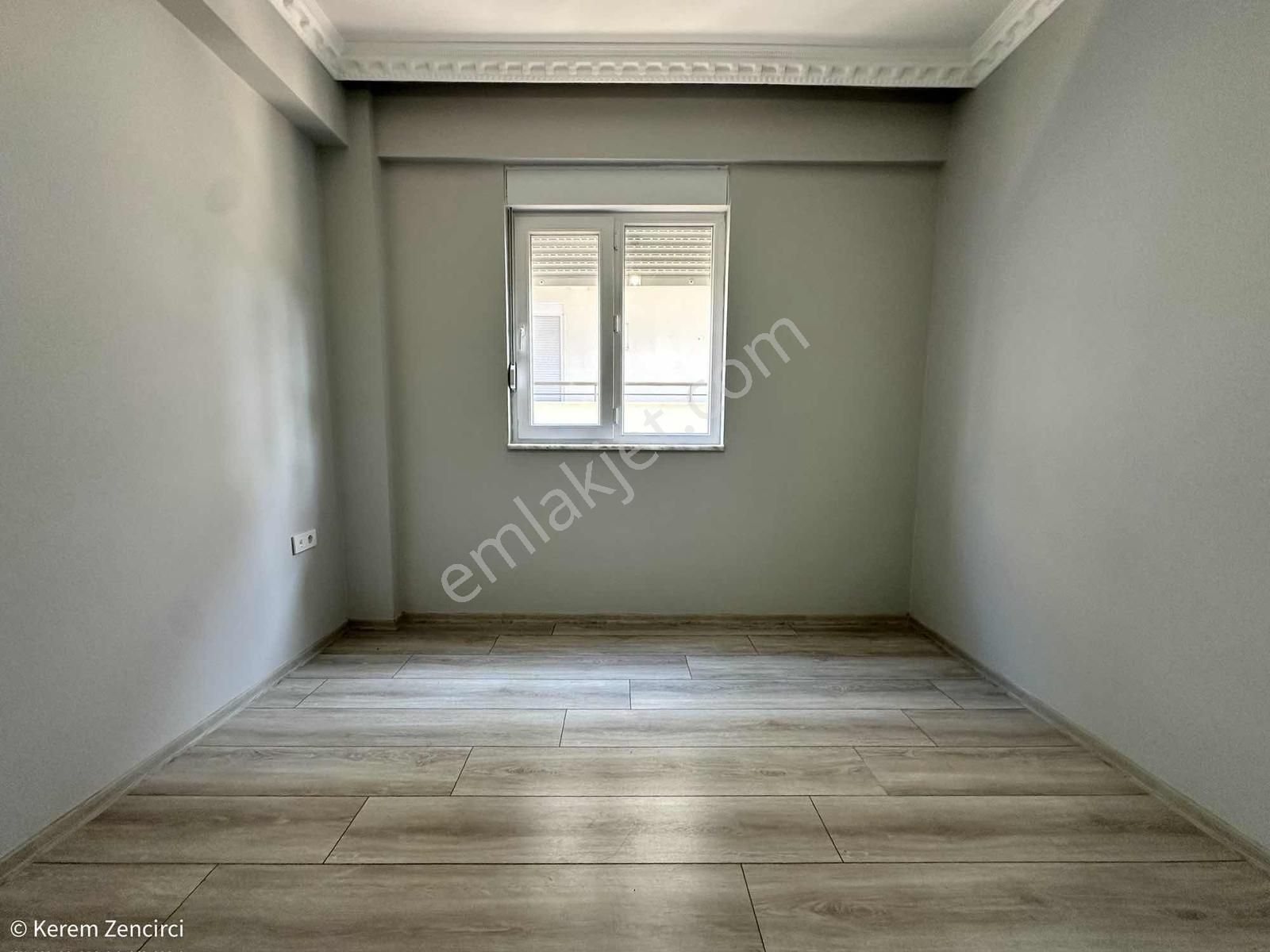 Ilıcada Satılık Geniş 3+1 Dubleks Daire Teraslı Kapalı Mutfaklı - Görsel 24