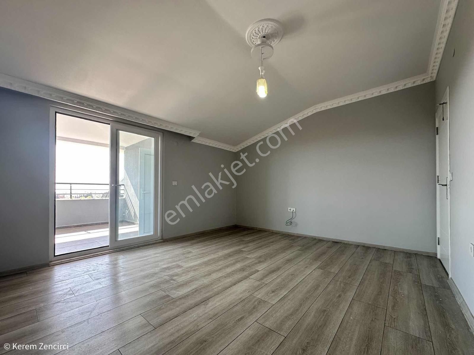 Ilıcada Satılık Geniş 3+1 Dubleks Daire Teraslı Kapalı Mutfaklı - Görsel 21