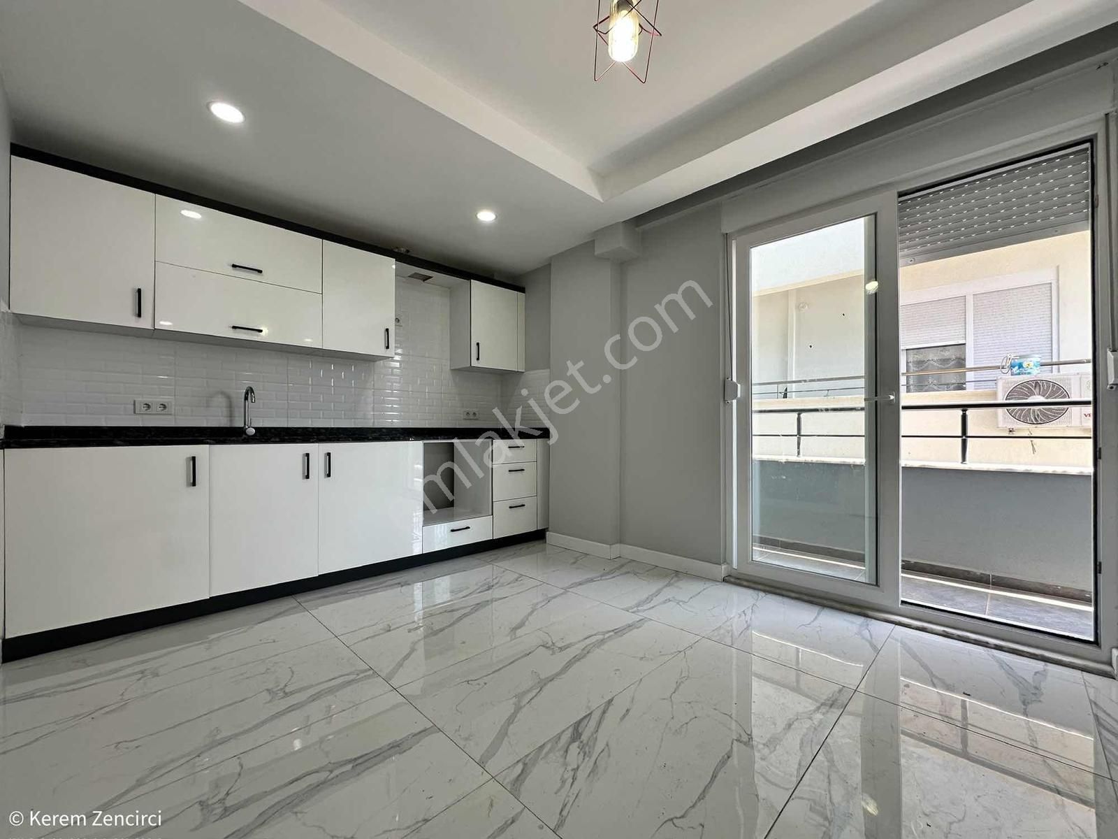 Ilıcada Satılık Geniş 3+1 Dubleks Daire Teraslı Kapalı Mutfaklı - Görsel 5