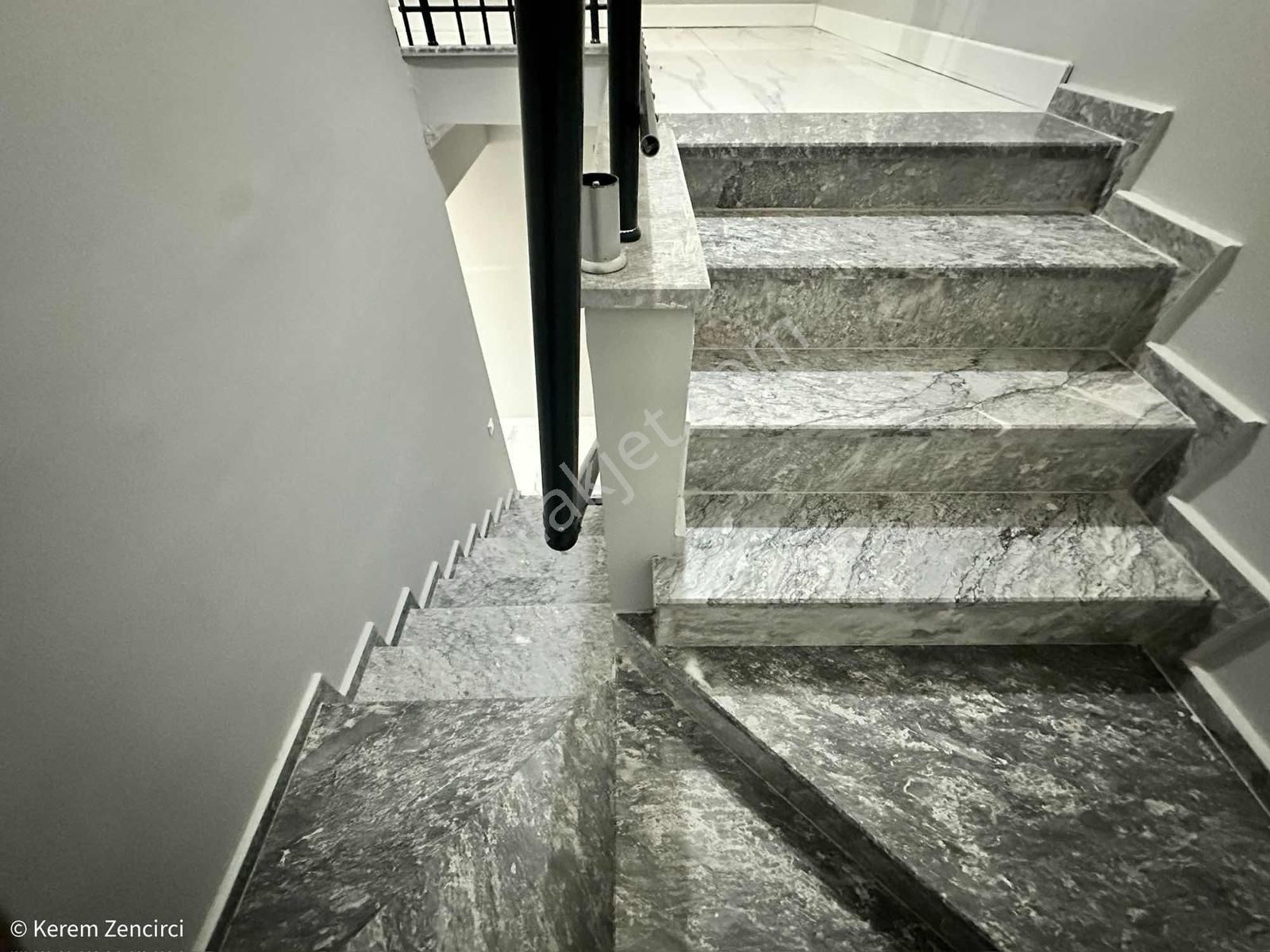 Ilıcada Satılık Geniş 3+1 Dubleks Daire Teraslı Kapalı Mutfaklı - Görsel 7