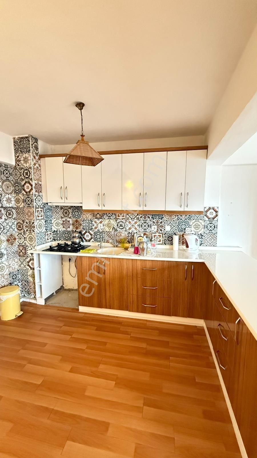 Kuşadası Merkez Hacıfeyzullah Mahallesinde 3+1 Ful Deniz Manzaralı Arakat Daire - Görsel 4