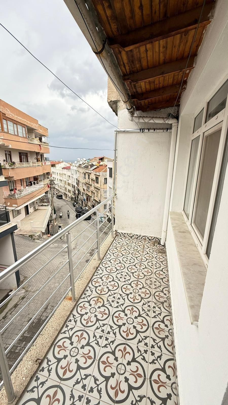 Kuşadası Merkez Hacıfeyzullah Mahallesinde 3+1 Ful Deniz Manzaralı Arakat Daire - Görsel 23