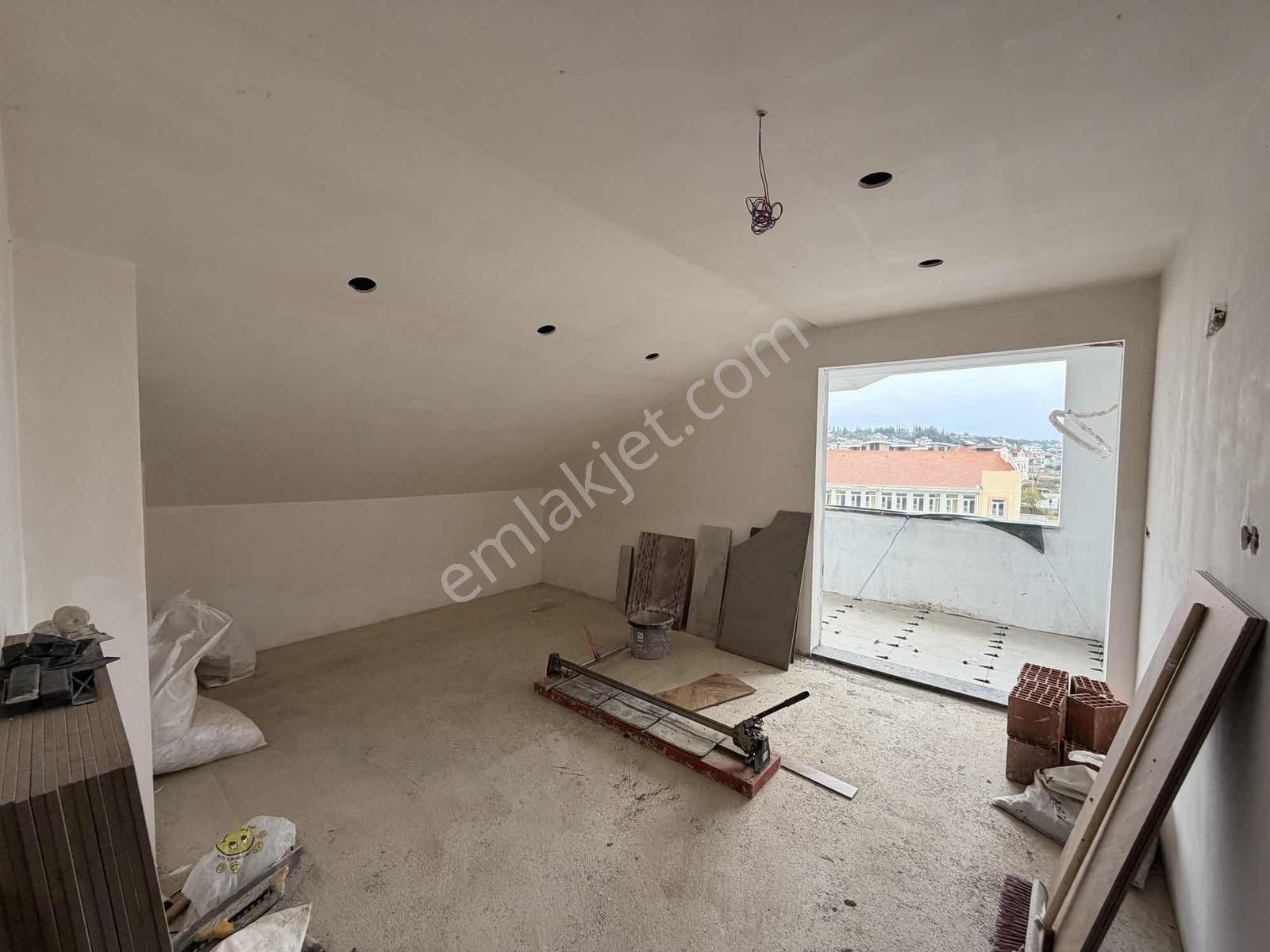 Ilıcada Bitmesine Son 2 Ay / 2+1 Dubleks Ayrı Mutfaklı Teraslı - Görsel 4