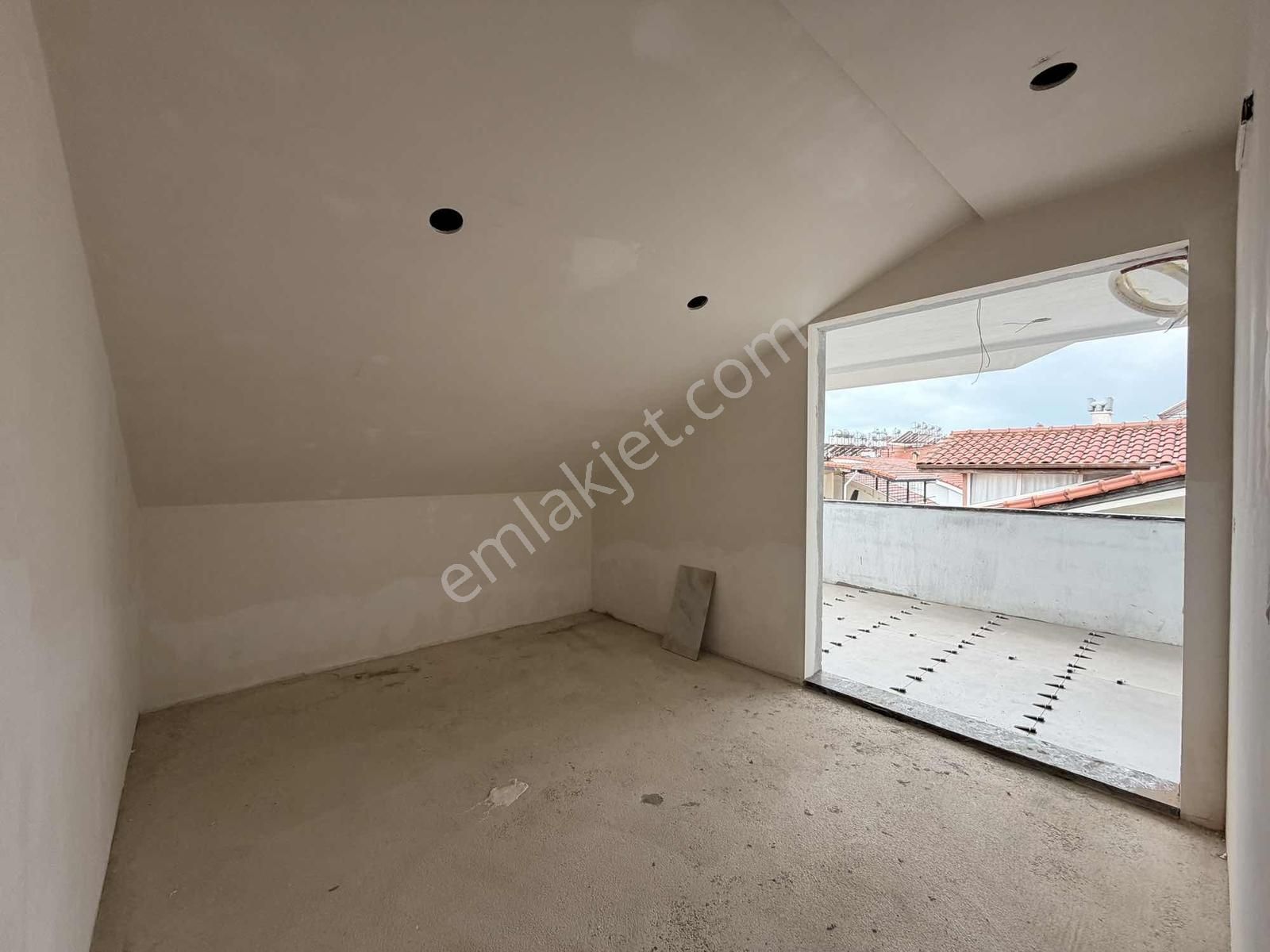 Ilıcada Bitmesine Son 2 Ay / 2+1 Dubleks Ayrı Mutfaklı Teraslı - Görsel 12