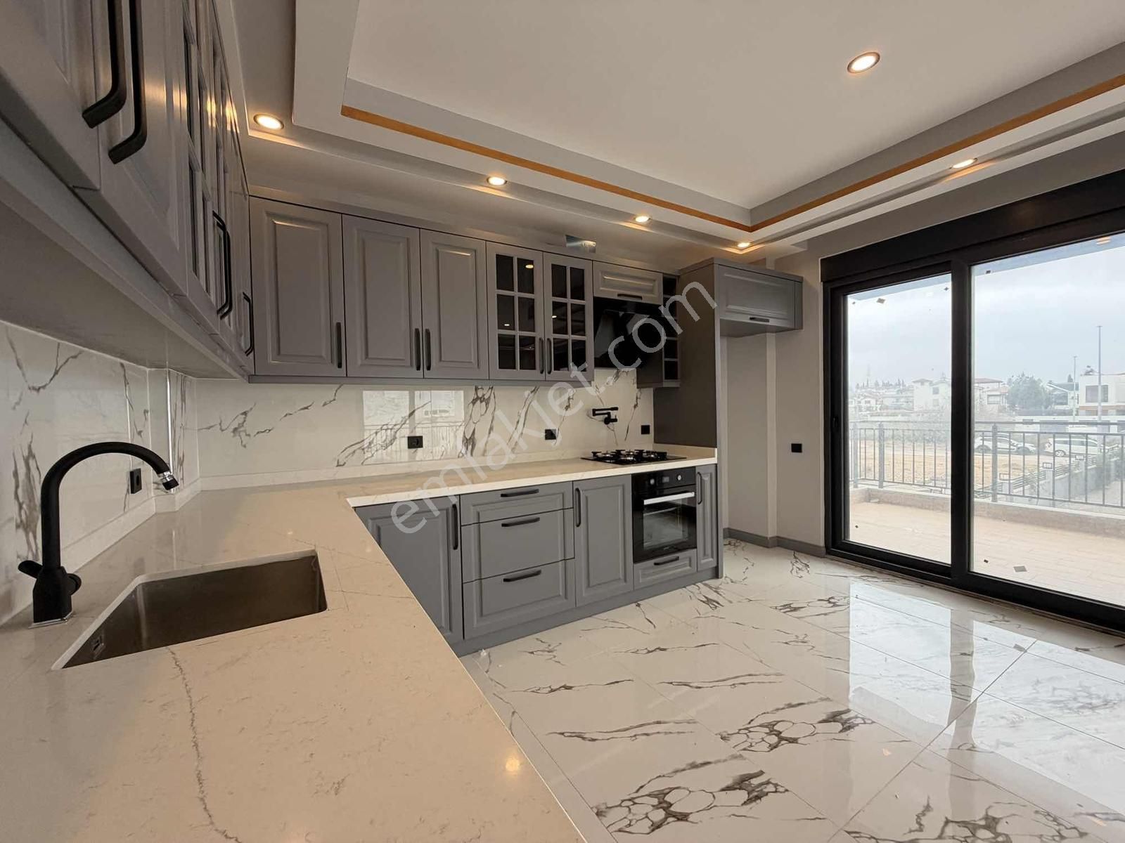 Sorgunda Ultralüx 3+1 Üst Kat Villa Dairesi Yerden Isıtma Havuz - Görsel 24