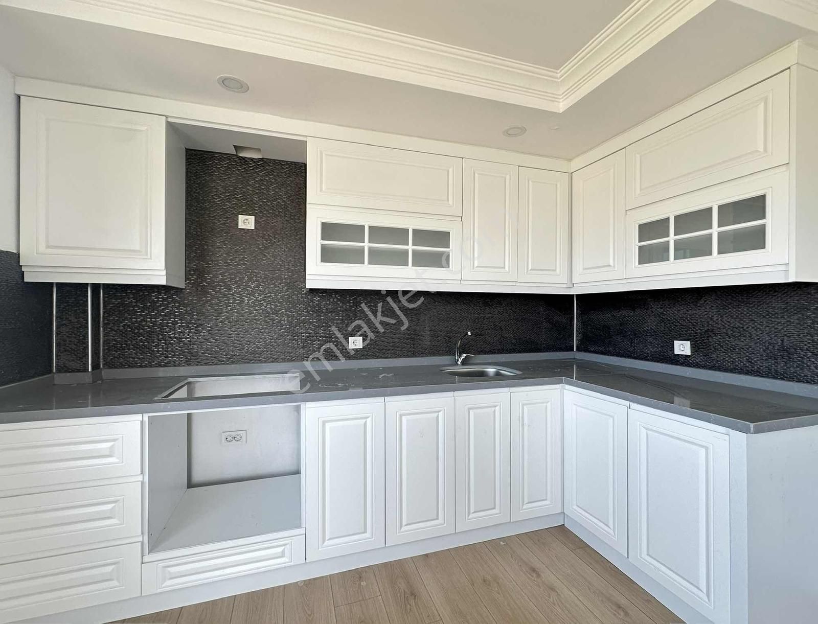 Migros Kavşağı Eslem Hastanesi Civarı 3+1 Havuzlu Arakat Daire - Görsel 3